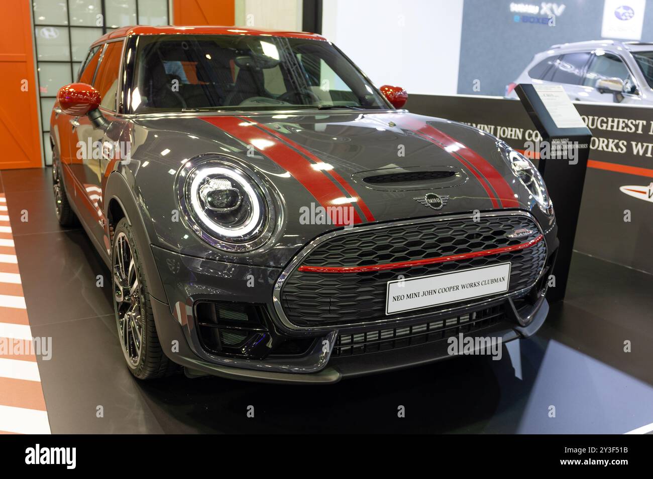 ATENE, GRECIA - 15 NOVEMBRE 2019: Mini John Works Cooper Clubman all'Aftokinisi Anytime 2019 Motor Show. Foto Stock