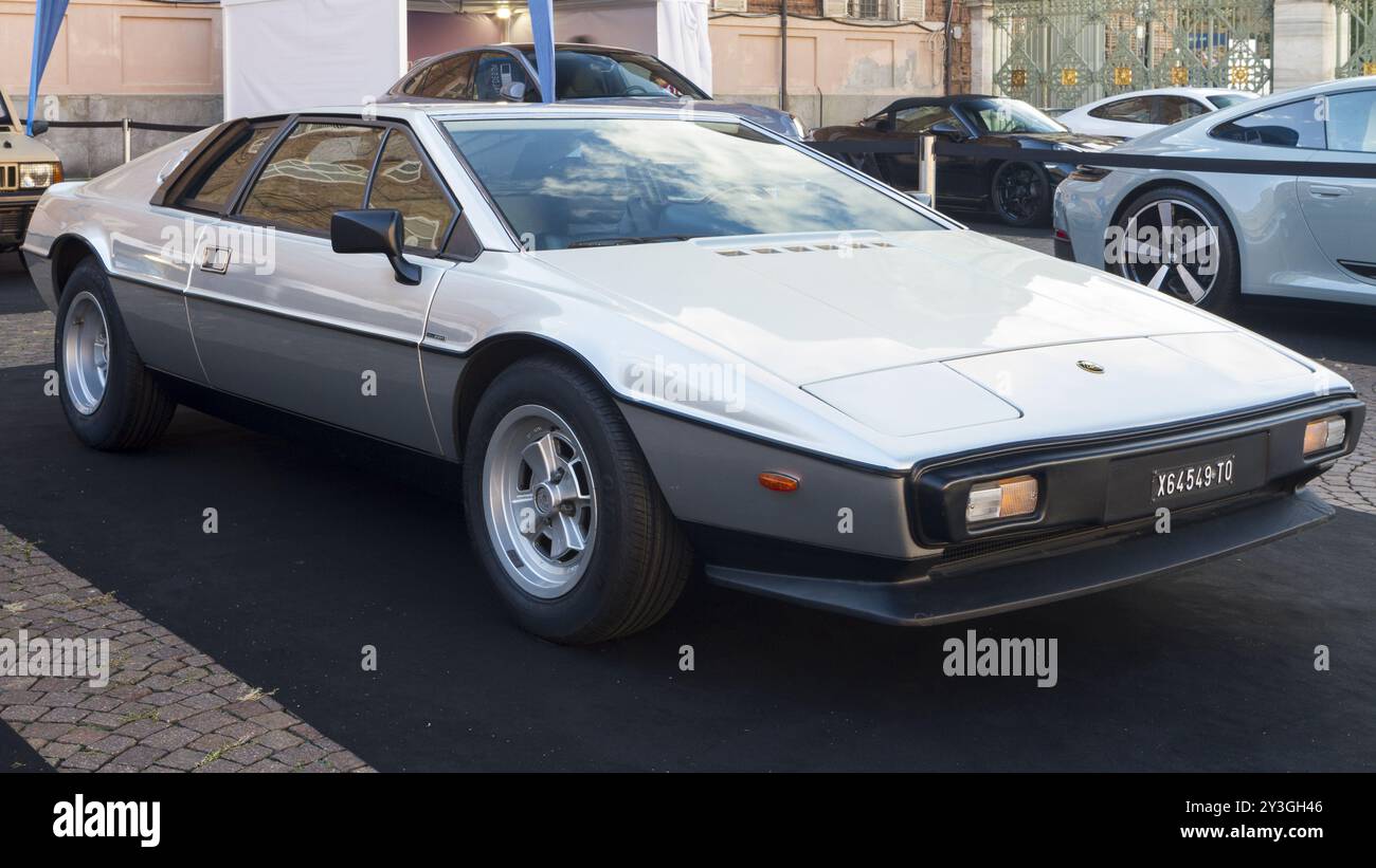 Torino, Italia. 13 settembre 2024. Lotus Esprit al Salone dell'automobile di Torino 2024 Foto Stock