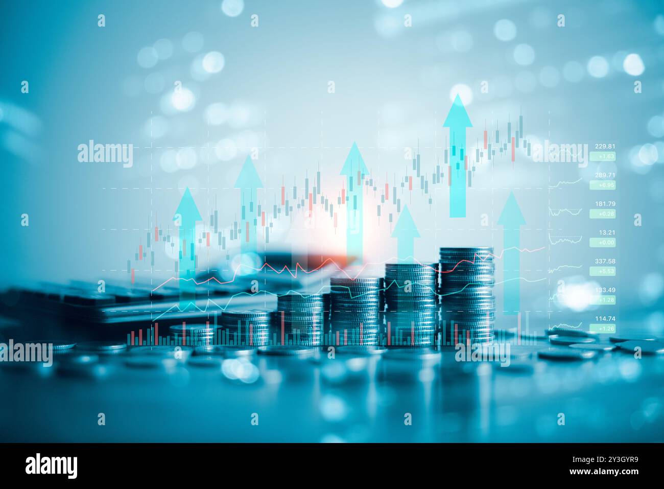 Il grafico del mercato azionario ha mostrato una rapida crescita dell'economia, guidata dagli investimenti tecnologici, i dati finanziari hanno evidenziato le tendenze chiave del business e della finanza. Foto Stock