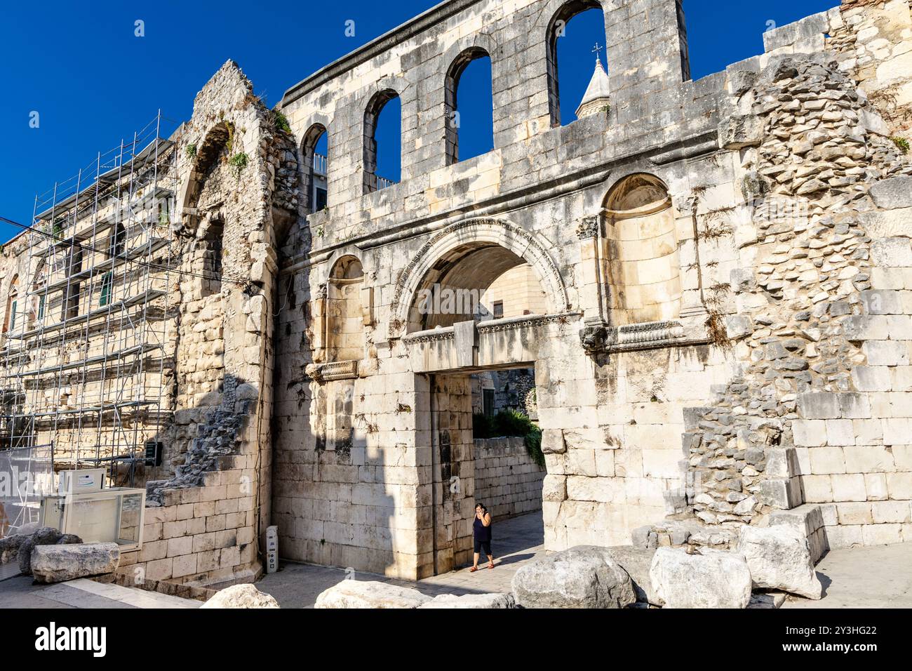 Porta d'Argento, storico ingresso del IV secolo al Palazzo di Diocleziano, Spalato, Croazia Foto Stock