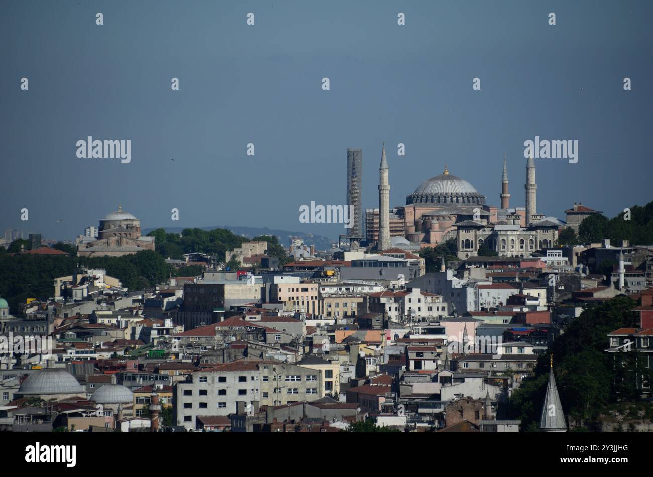 Moschea di Santa Sofia, vista da Yavuz Sultan Selim Camii, Fatih, Istanbul, Turchia, Europa-Asia Foto Stock