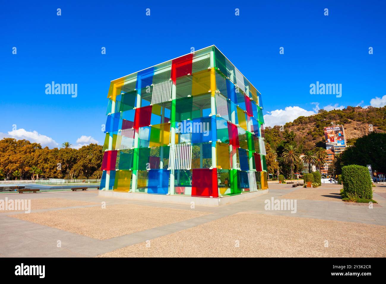 Malaga, Spagna - 23 ottobre 2021: Il Centre Pompidou Malaga è una sede del Centro Nazionale di Arte e Cultura Georges Pompidou di Francia Foto Stock
