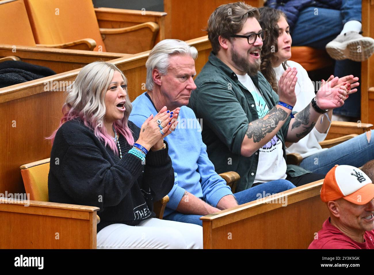 Stoccolma, Svezia. 14 settembre 2024. STOCCOLMA, SVEZIA 20240914 Patricia e Björn Borg sul posto il sabato quando il loro figlio Leo Borg gioca durante le qualificazioni alla Coppa Davis tra Svezia e India nella Royal Tennis Hall di Stoccolma, Svezia, 14 settembre 2024. Foto: Claudio Bresciani/TT/codice 10090 credito: TT News Agency/Alamy Live News Foto Stock