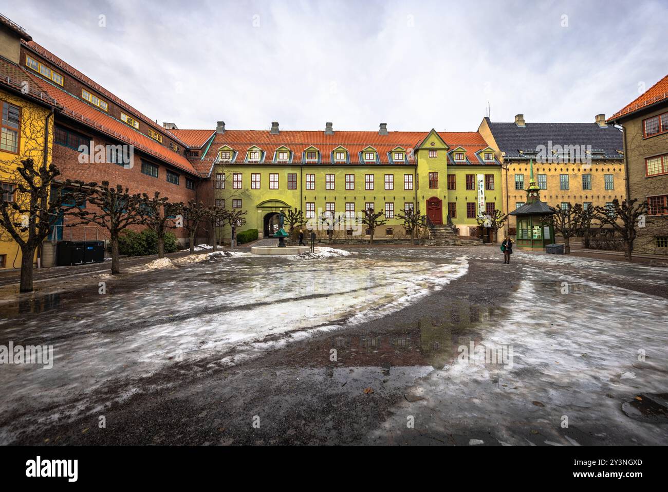 Oslo - 11 febbraio 2023: Edifici tradizionali scandinavi nel Museo all'aperto di Oslo a Oslo, Norvegia Foto Stock