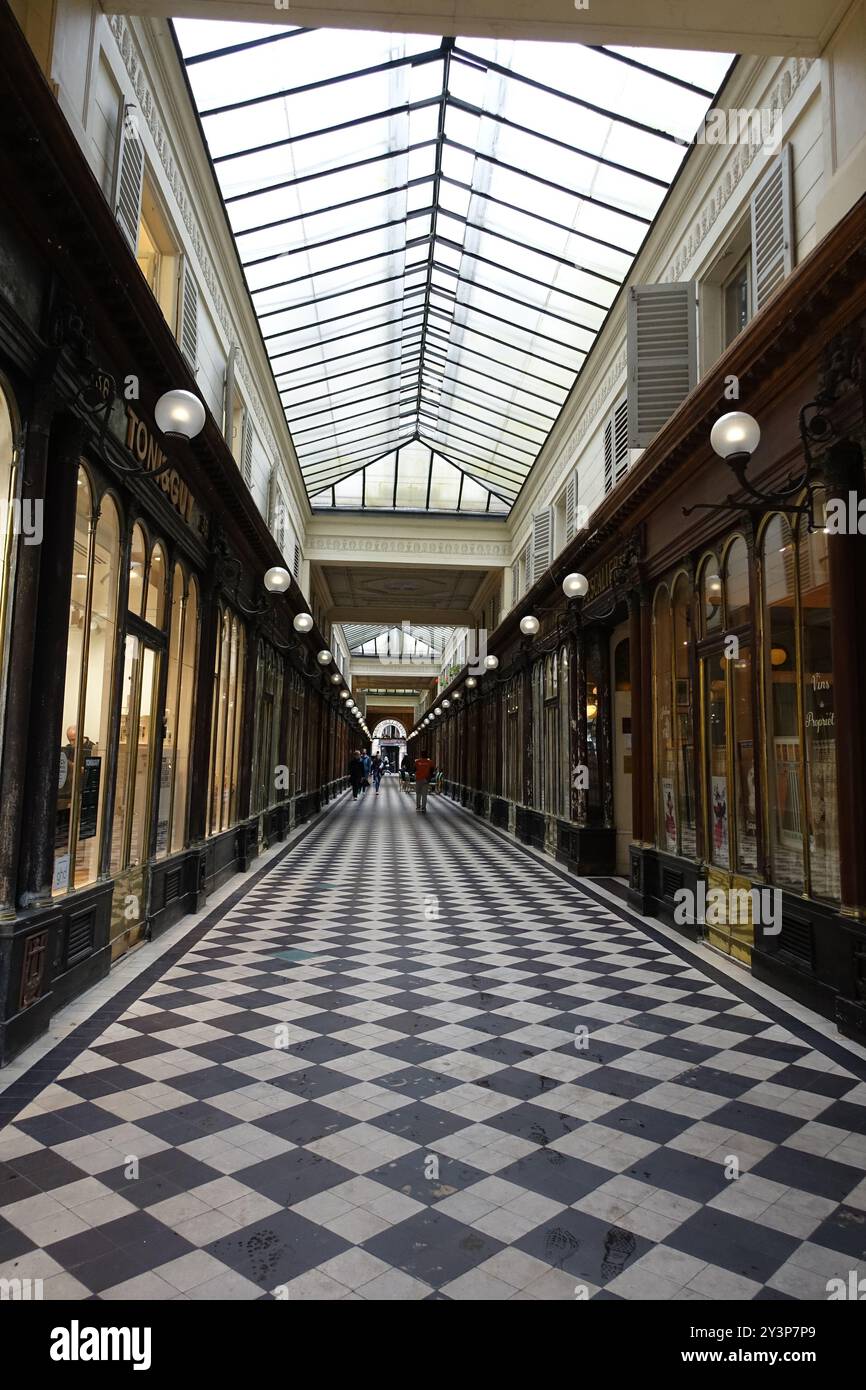 La galleria vero-Dodat, uno dei principali passaggi coperti di Parigi, costruita nel XIX secolo e ancora oggi la stessa Foto Stock