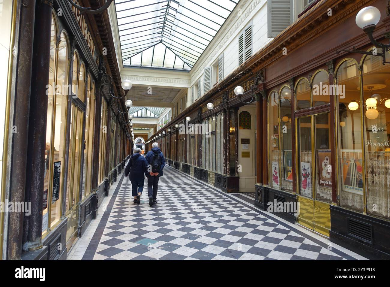 La galleria vero-Dodat, uno dei principali passaggi coperti di Parigi, costruita nel XIX secolo e ancora oggi la stessa Foto Stock