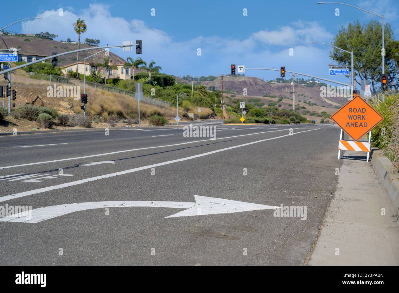 I residenti di Rancho Palos Verdes e di Portuguese Bend subiscono chiusure di piste ciclabili a causa di problemi di sicurezza con i movimenti di terra in corso. Foto Stock