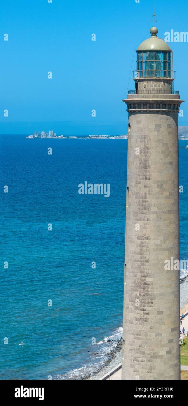 Vista aerea del faro di Maspalomas e delle dune di sabbia, Gran Canaria, Spagna. Il lungomare di Punta de Maspalomas Foto Stock