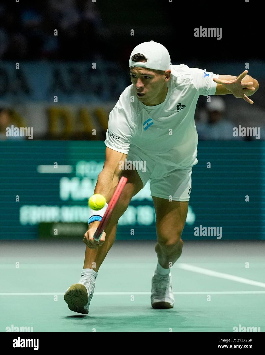 AO Arena, Manchester, Regno Unito. 10 settembre 2024. Finali di Coppa Davis, fase a gironi, gruppo D giorno 1; Sebastian Baez dell'Argentina gioca un tiro arretrato durante il secondo set Credit: Action Plus Sports/Alamy Live News Foto Stock