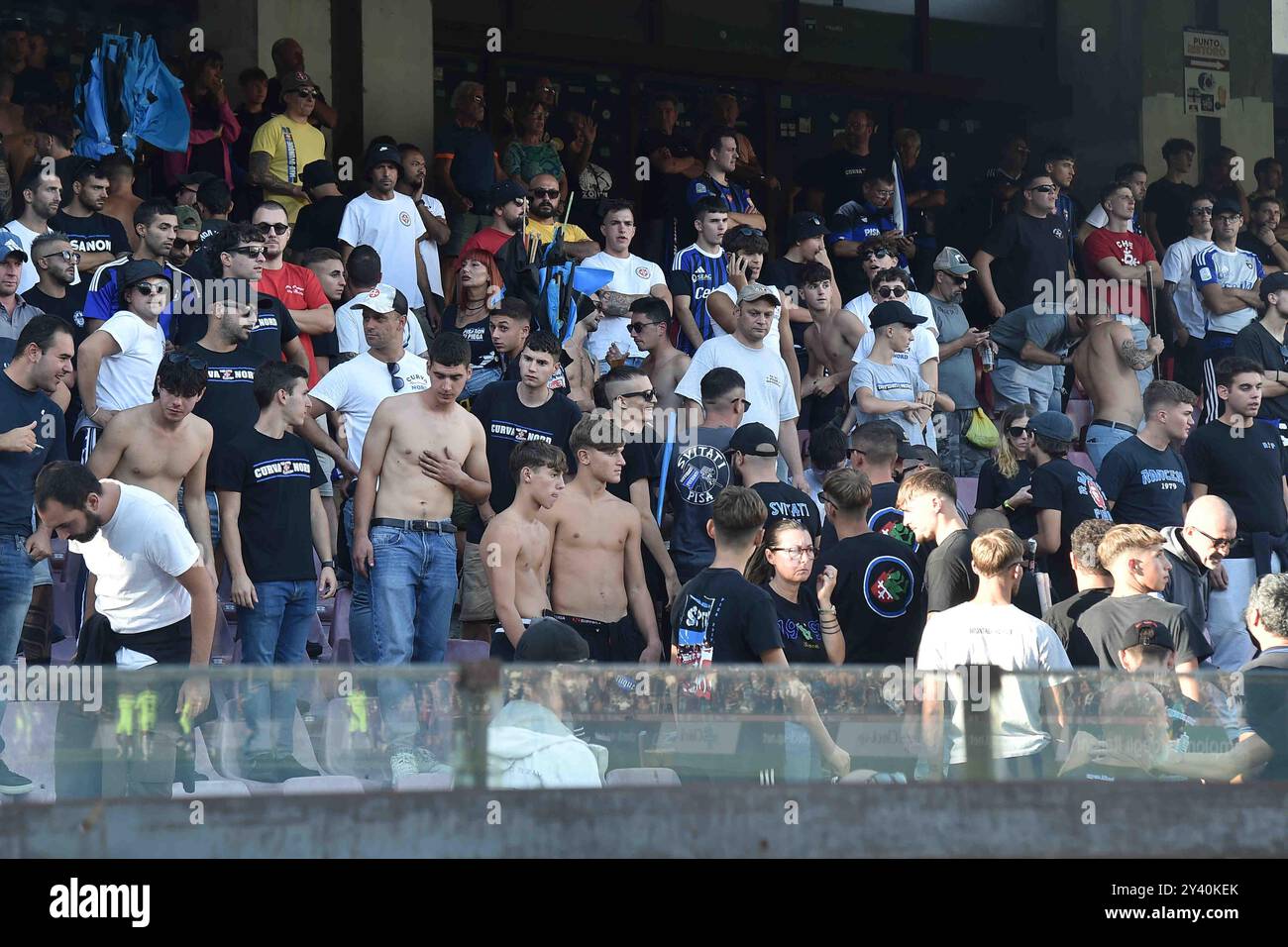 L'AC Pisa esce durante la BKT di calcio tra US Salernitana 1919 e AC Pisa allo stadio Arechi Foto Stock