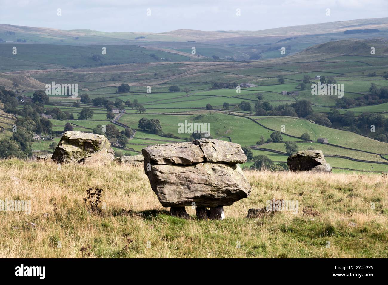 Le pietre erratiche glaciali del Norber, Austwick, Yorkshire Dales National Park, Regno Unito Foto Stock