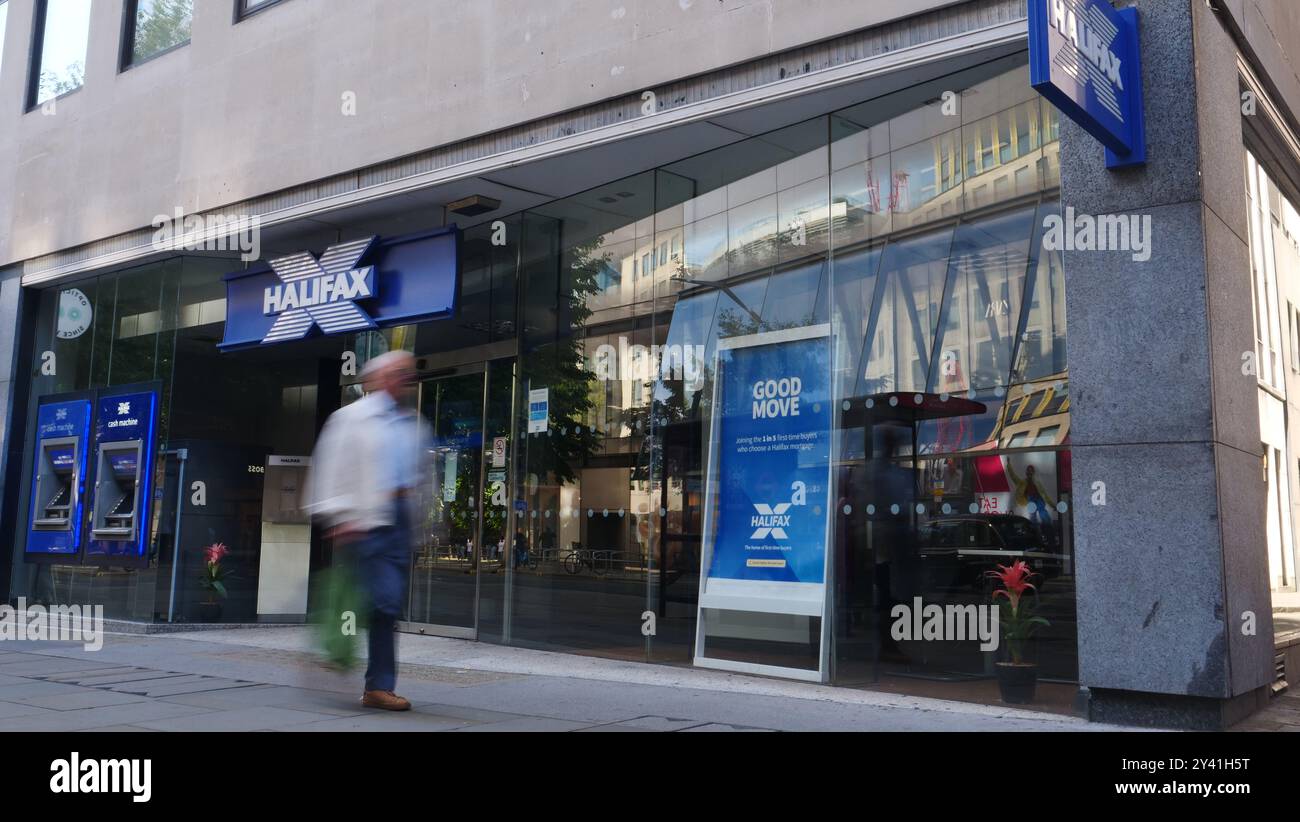 Una filiale della banca Halifax a Cheapside, Londra Foto Stock