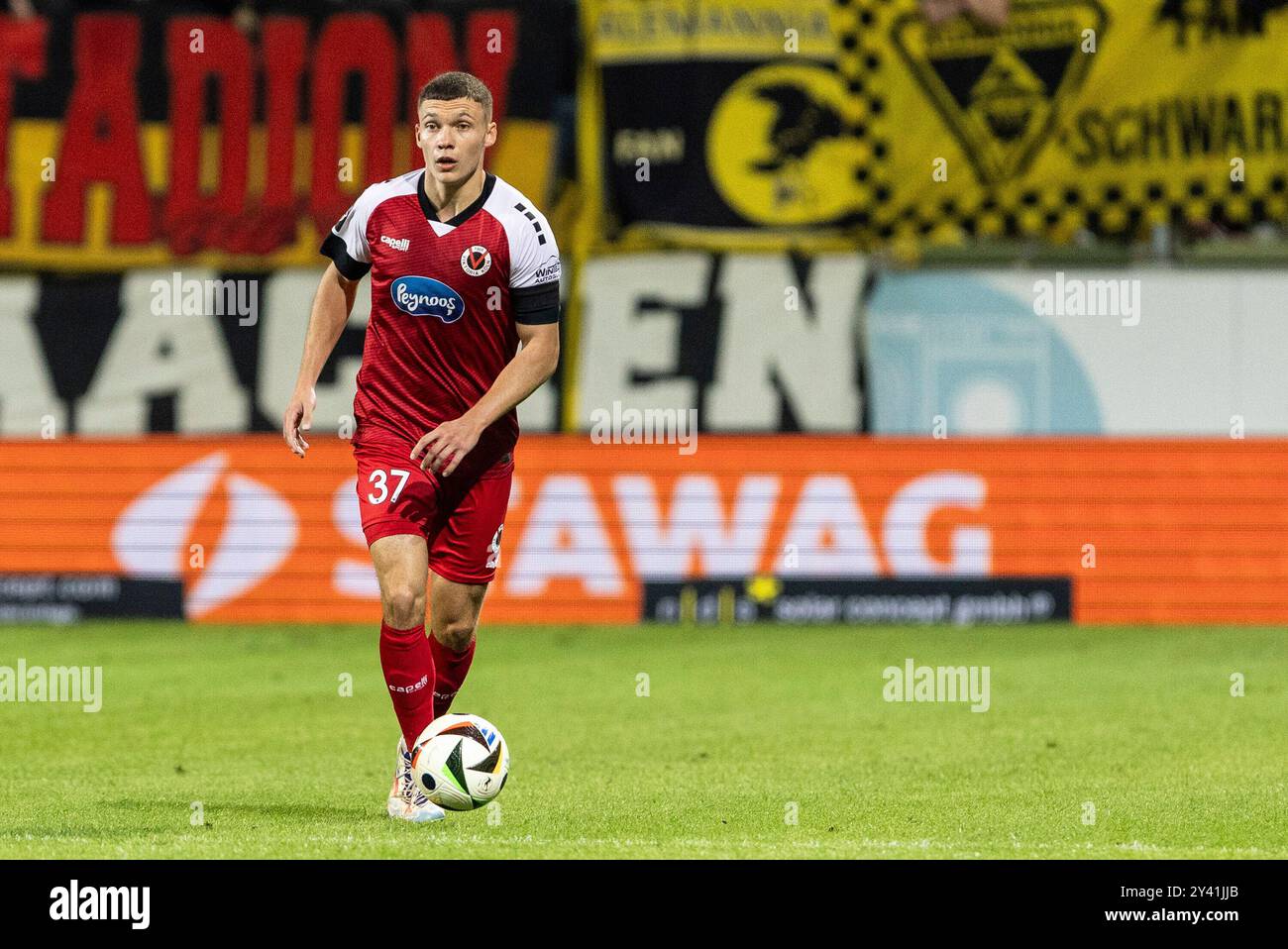 Aquisgrana, Germania. 15 settembre 2024. Nicklas May (Viktoria K?ln, 37) 3.Liga: Alemannia Aachen - Viktoria K?ln; Tivoli Stadion, Aachen; 15.09.2024 DFB REGOLAMENTI VIETANO QUALSIASI USO DI FOTOGRAFIE COME SEQUENZE DI IMMAGINI E/O QUASI-VIDEO. Credito: dpa/Alamy Live News Foto Stock