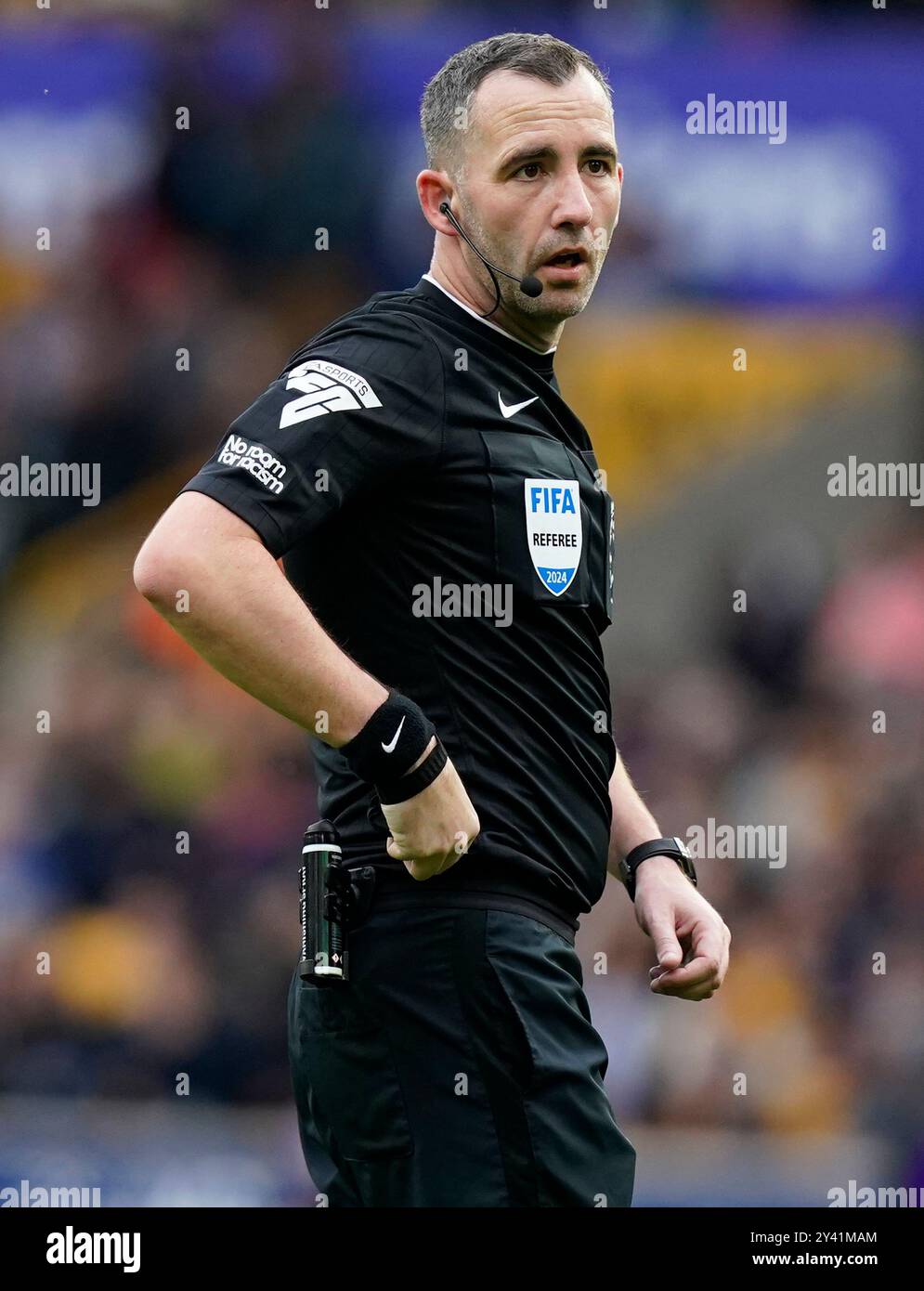 Wolverhampton, Regno Unito. 15 settembre 2024. L'arbitro Chris Kavanagh durante la partita di Premier League a Molineux, Wolverhampton. Il credito per immagini dovrebbe essere: Andrew Yates/Sportimage Credit: Sportimage Ltd/Alamy Live News Foto Stock