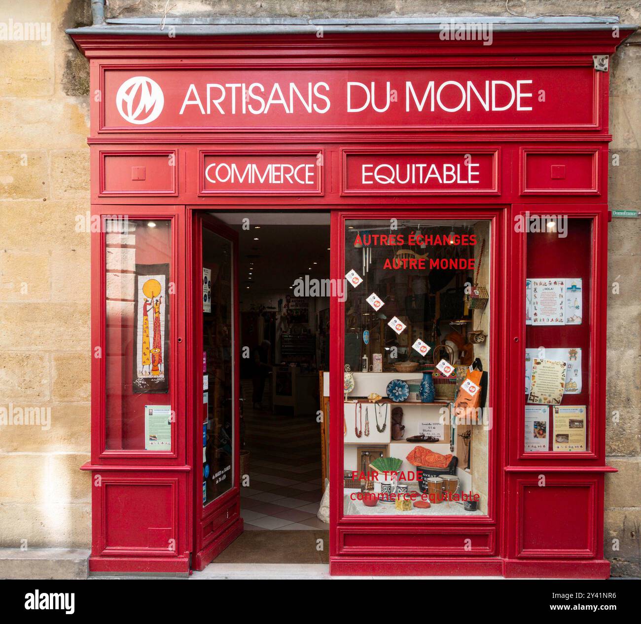 Artisans Du Monde, Bordeaux, parte di una rete di associazioni di categoria non per professionisti in Francia. Foto Stock