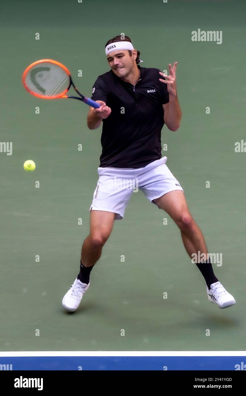 Taylor Fritz (USA) gareggia nelle finali di singolo maschile agli US Open di Tennis 2024. Foto Stock