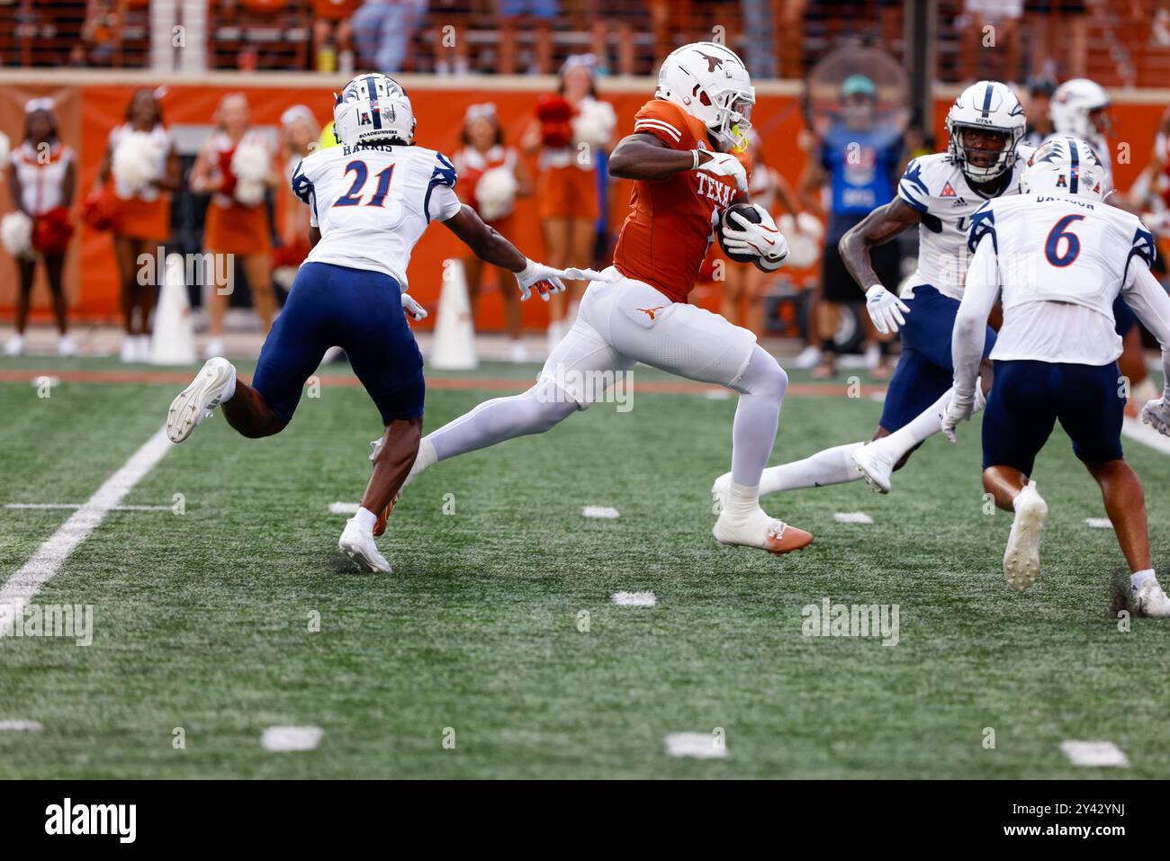 Austin, Stati Uniti. 14 settembre 2024. L'UTSA gioca a UT ad Austin, Texas, il 14 settembre 2024. (Foto di: Stephanie Tacy/Sipa USA) credito: SIPA USA/Alamy Live News Foto Stock