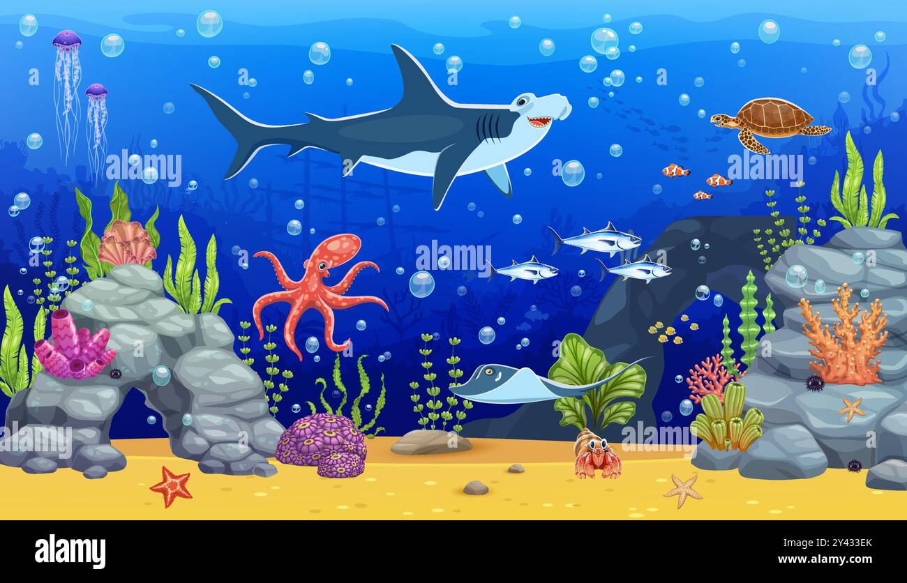 Paesaggio sottomarino con squali martello, polpi e altri animali marini e banchi di pesci tra coralli e alghe marine. Fondo oceanico vettoriale cartoni animati con diverse forme di vita marina, nave affondata, bolle e rocce Illustrazione Vettoriale