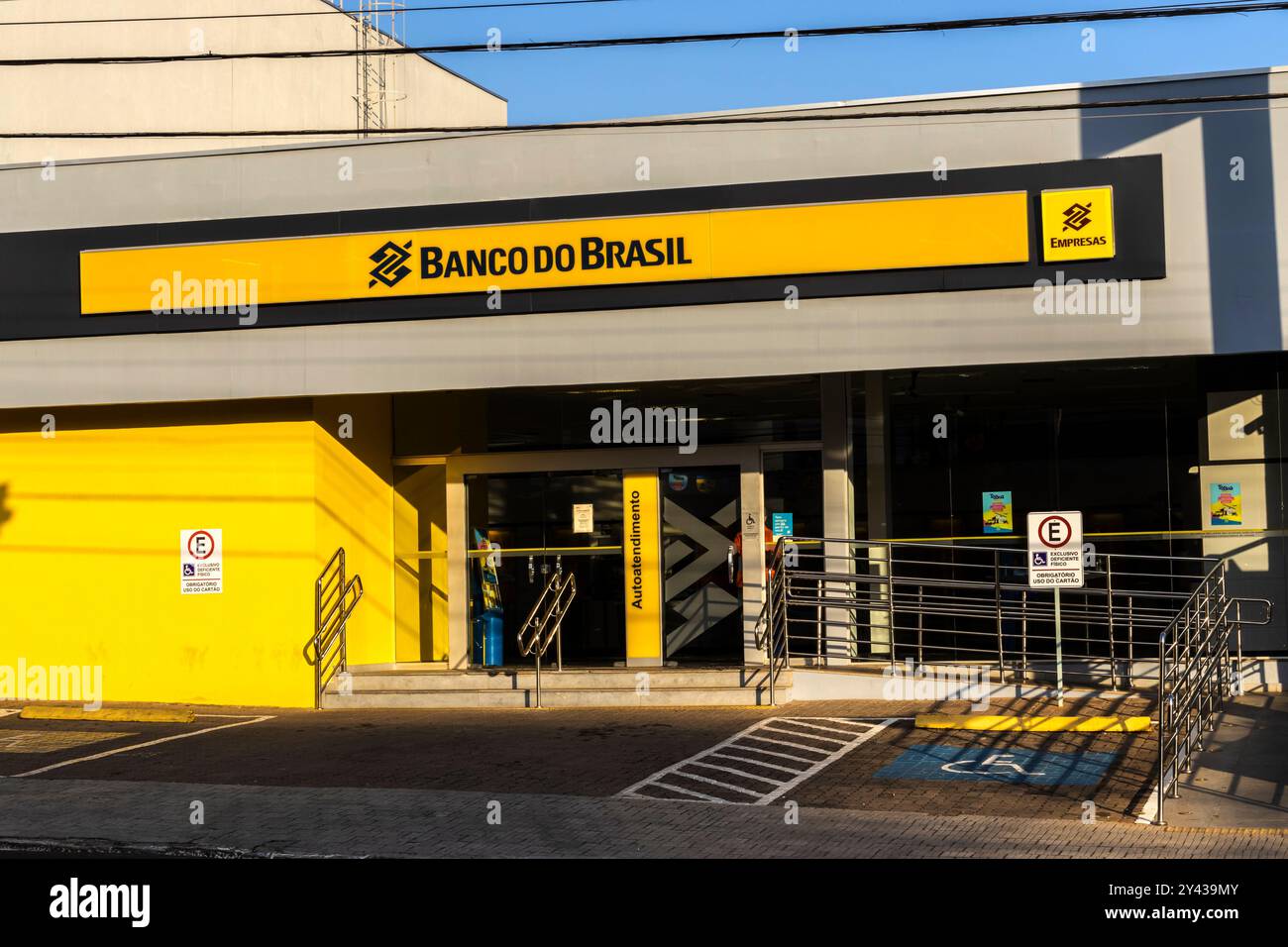 Marilia, San Paolo, Brasile, 3 luglio 2024. Facciata del cartello di diramazione del Banco do Brasil nella città di Marilia, de Marília, regione Midwest dello stato di SP. Foto Stock