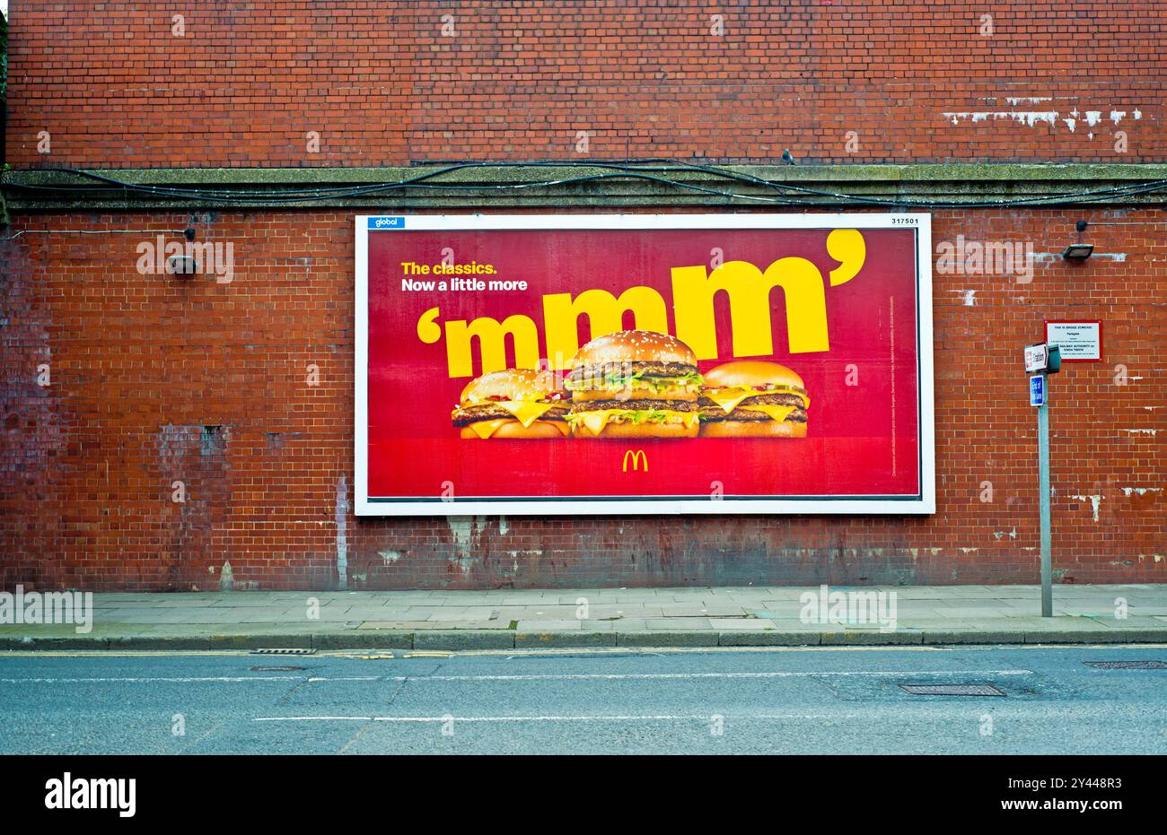 MacDonalds poster, Darlington, Contea di Durham, Inghilterra Foto Stock