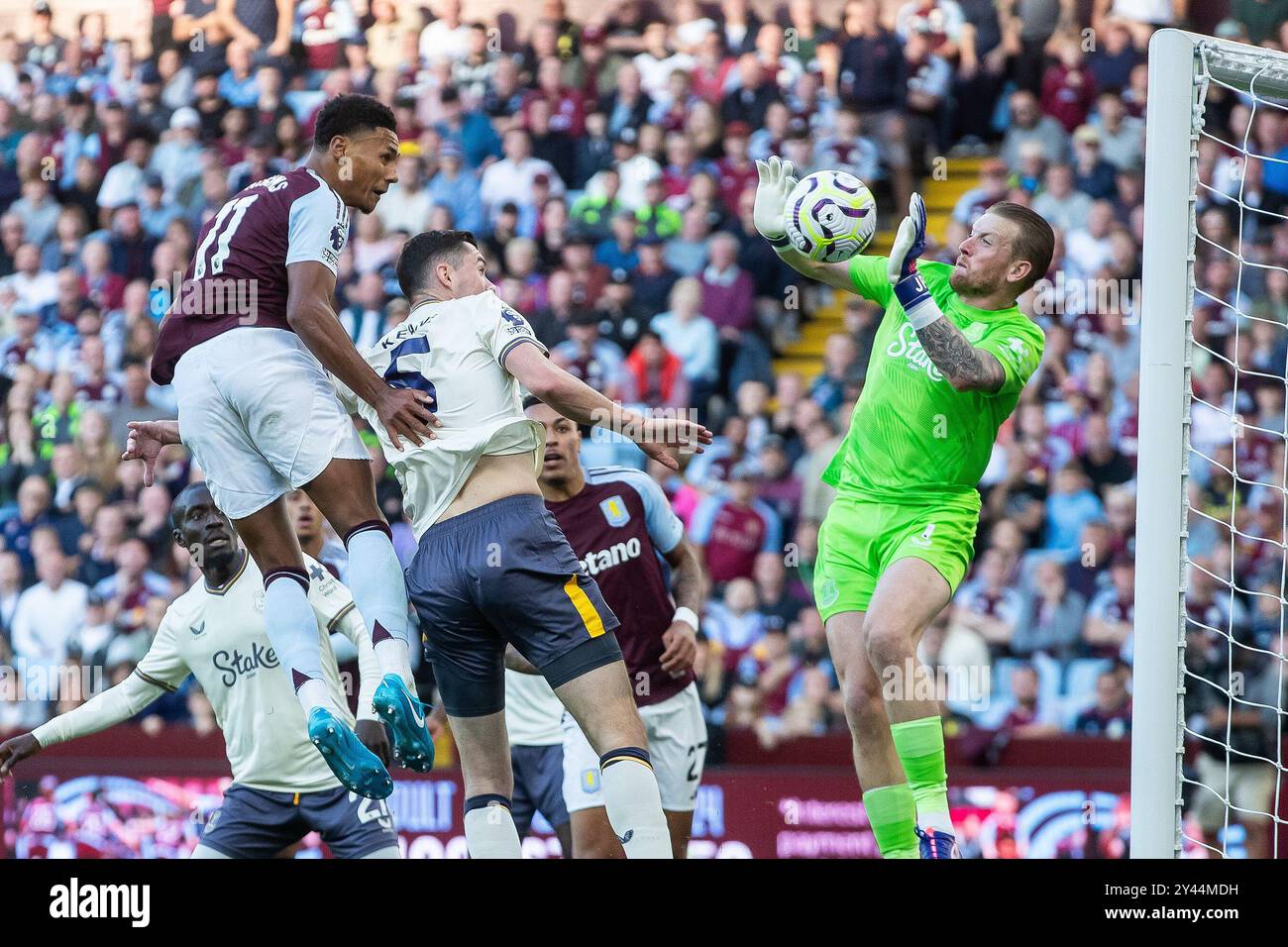 Segnare 2-1 GOL dell'attaccante dell'Aston Villa Ollie Watkins (11) durante la partita di Premier League tra Aston Villa e Everton a Villa Park, Birmingham, Inghilterra, il 14 settembre 2024. Foto Manjit Narotra/ProSportsImages/DPPI Foto Stock