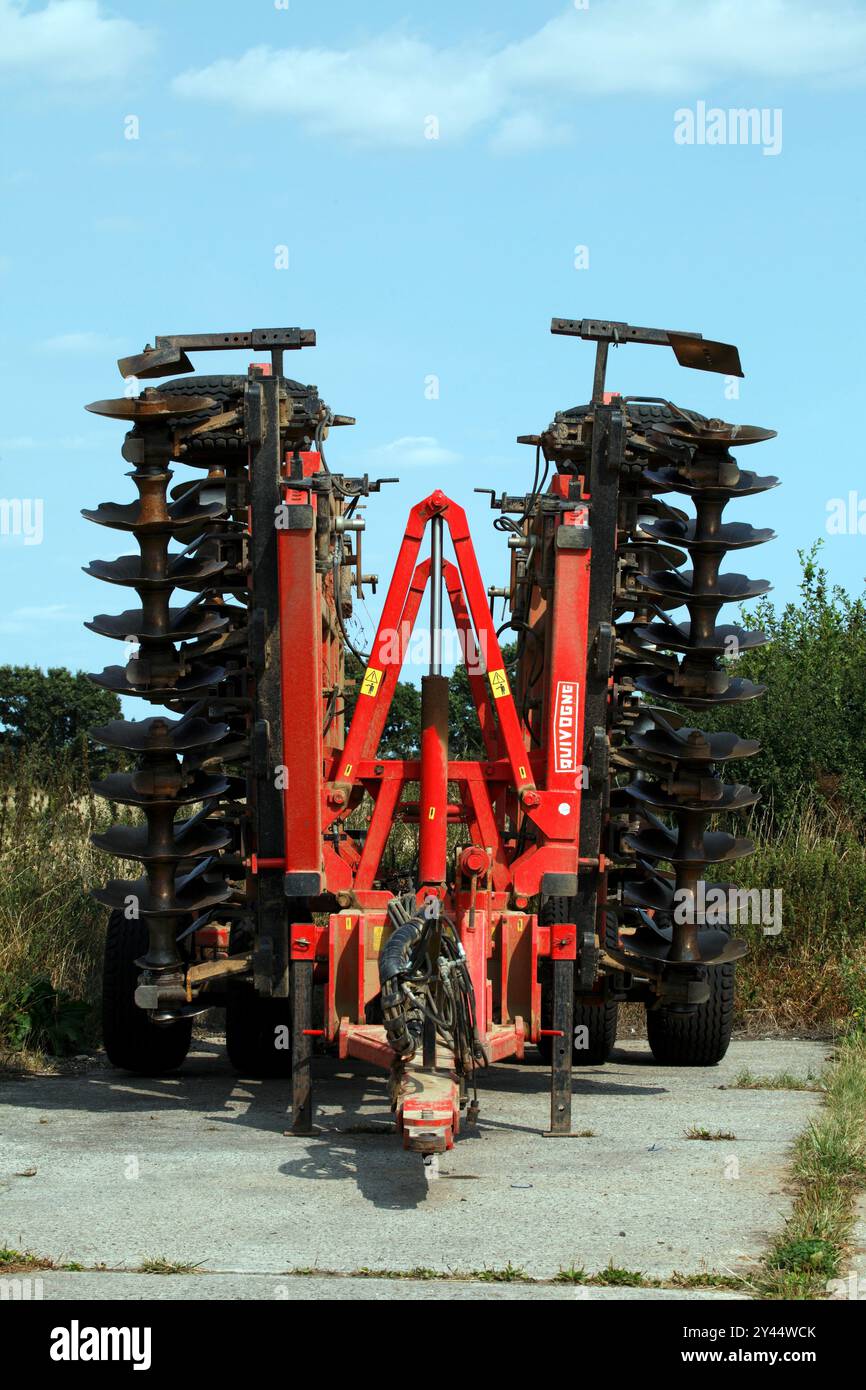 Attrezzature agricole Quivogne. Erpice a dischi Foto Stock