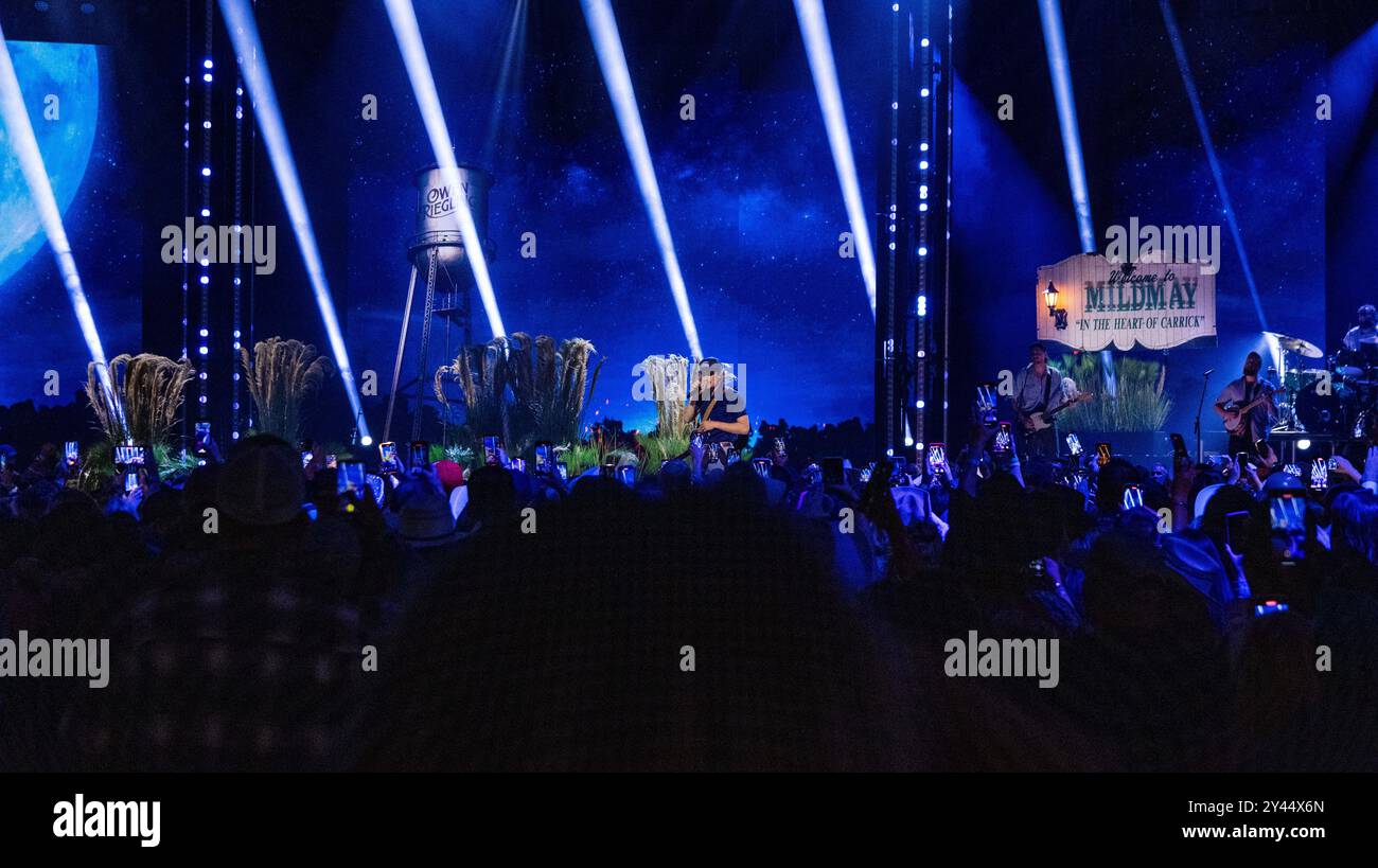 Edmonton, Canada. 14 settembre 2024. Owen Riegling dell'Ontario si esibisce ai Canadian Country Music Association Awards di Rexall Place. (Foto di Ron Palmer/SOPA Images/Sipa USA) credito: SIPA USA/Alamy Live News Foto Stock