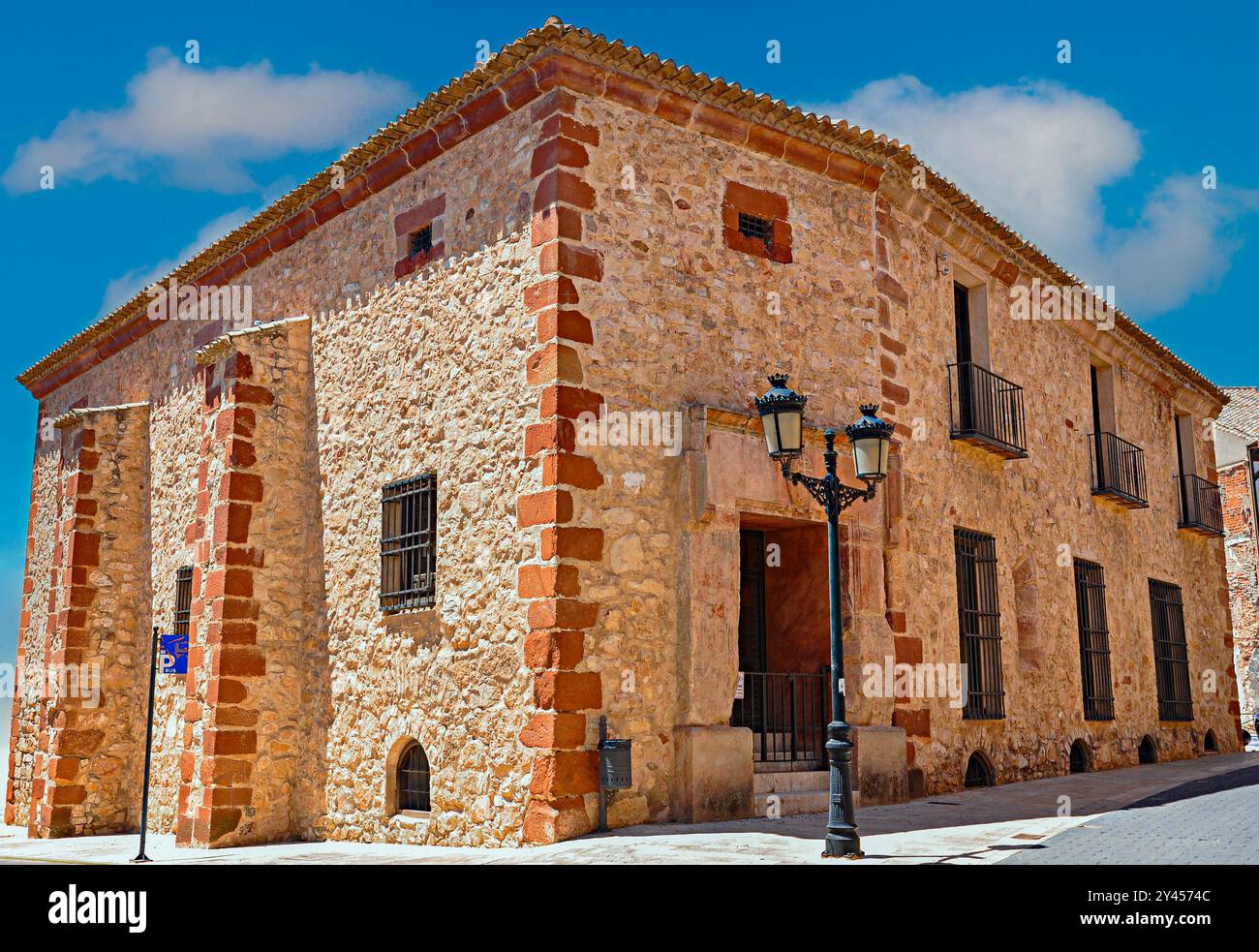 Vecchia banca agricola a campo de Criptana, prestiti agricoli chiamati Pósito in Spagna Foto Stock