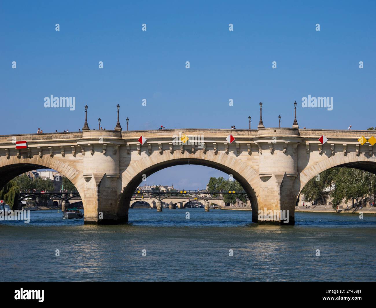 Pont Neuf, Ponte più antico di Parigi, chiamato Ponte nuovo, Senna, Parigi, Francia, Europa, UE. Foto Stock