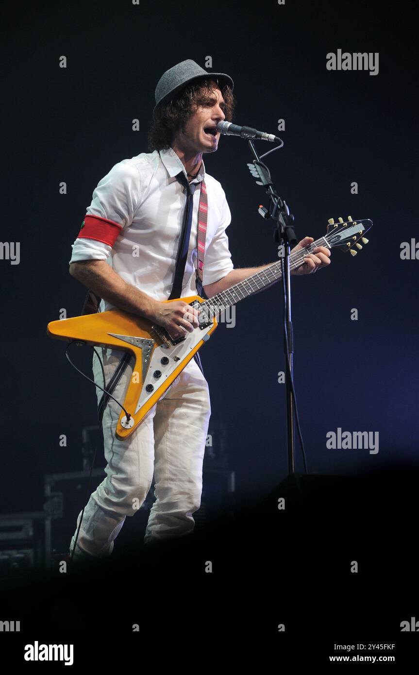 Milano Italia 07/09/2012: Drigo (Enrico salvi) chitarrista della Negrita, rock band italiana, durante il concerto dal vivo al Forum Assago Foto Stock