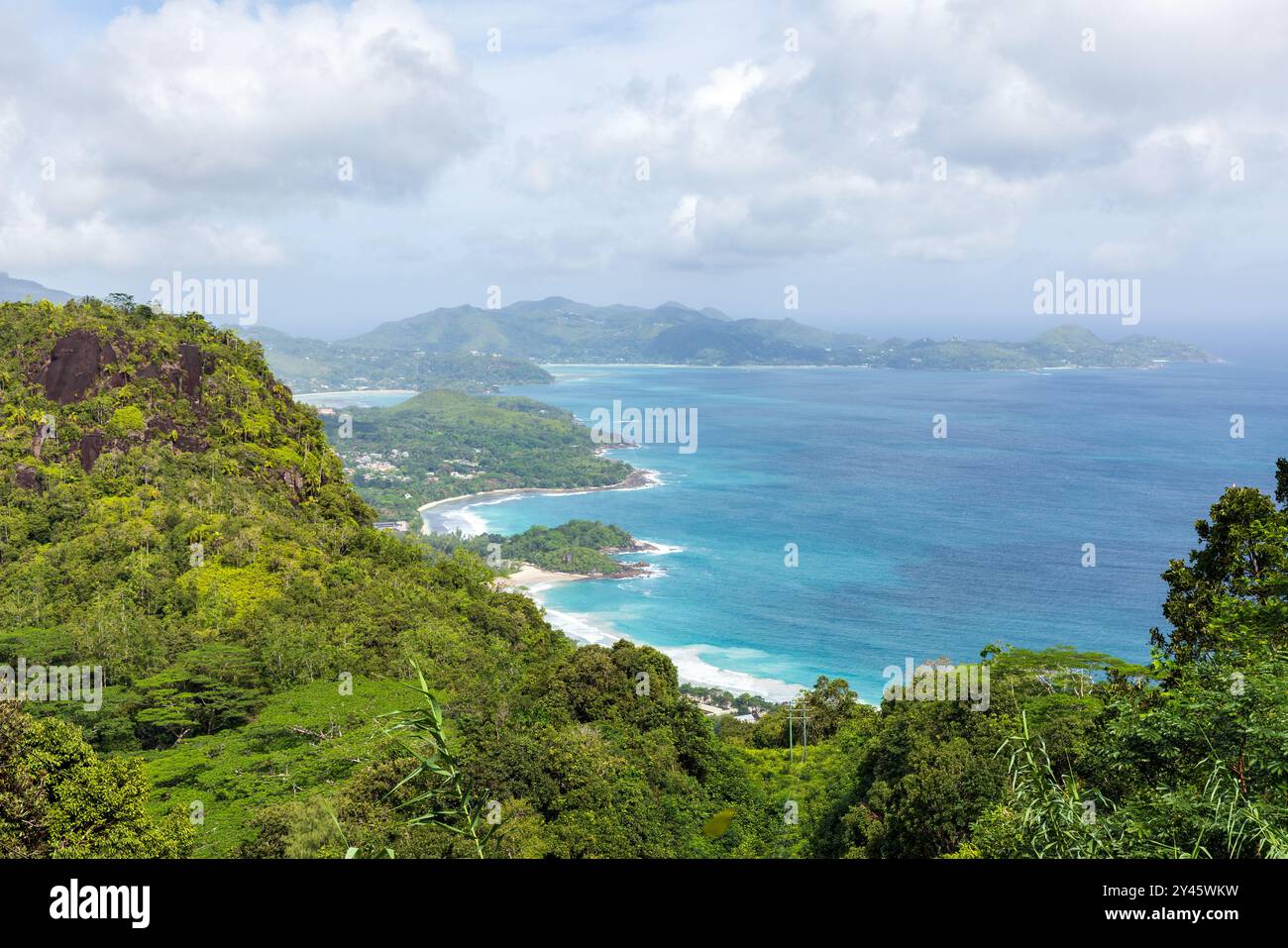 Fotografie di paesaggi costieri scattate al punto panoramico di Copilia, isola di Mahe, Seychelles Foto Stock