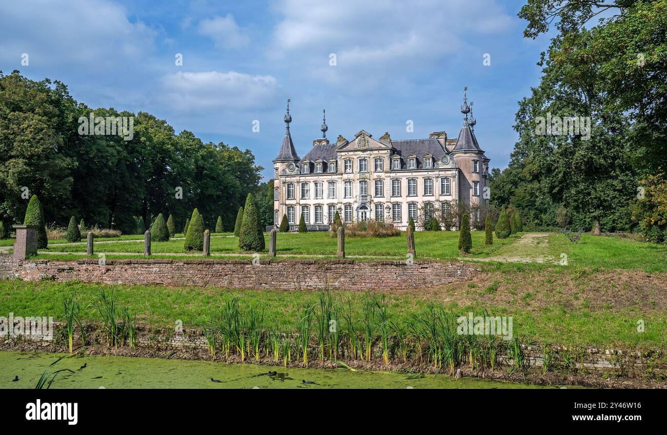 1750 Castello di Poeke / Kasteel van Poeke in stile rococò vicino ad Aalter, Fiandre Orientali, Belgio Foto Stock