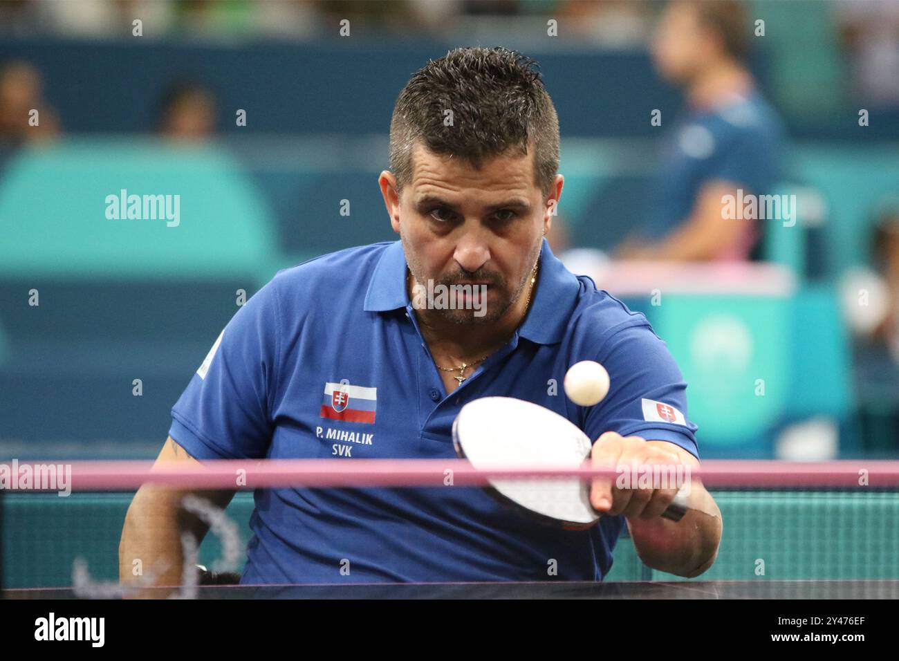 Peter MIHALIK della Slovacchia nel Para Table Tennis - Singles maschile - MS4 ai Giochi Paralimpici 2024 a Parigi, Francia Foto Stock