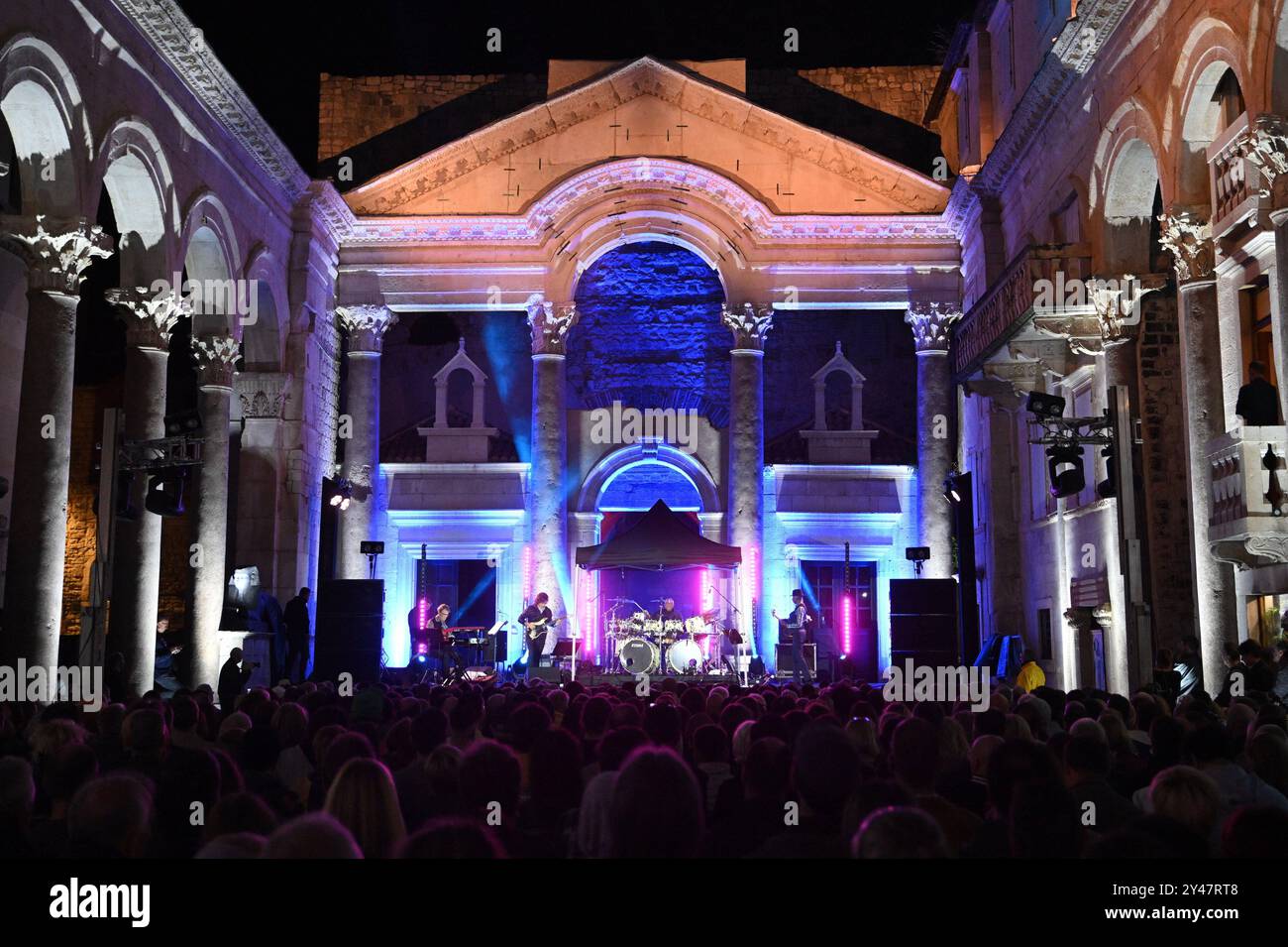 Croazia, Spalato, 160924. Billy Cobham tenne un concerto al Peristil come parte del Peristil Vibrez festival. Foto: Tom Dubravec / CROPIX Split CROAZIA Copyright: XxTomxDubravecx cobham20-160924 Foto Stock