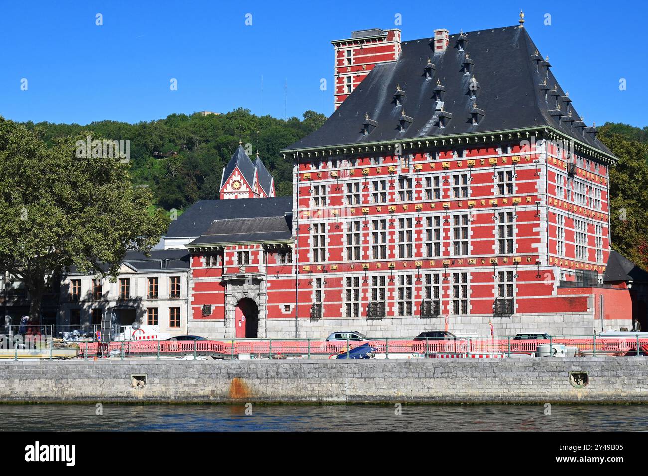 BELGIO. VALLONIA. LIEGI. IL GRAND CURTIUS USEUM OSPITA VARIE COLLEZIONI DI ARMI, VETRO, ARCHEOLOGIA E MANUFATTI RELIGIOSI. Foto Stock