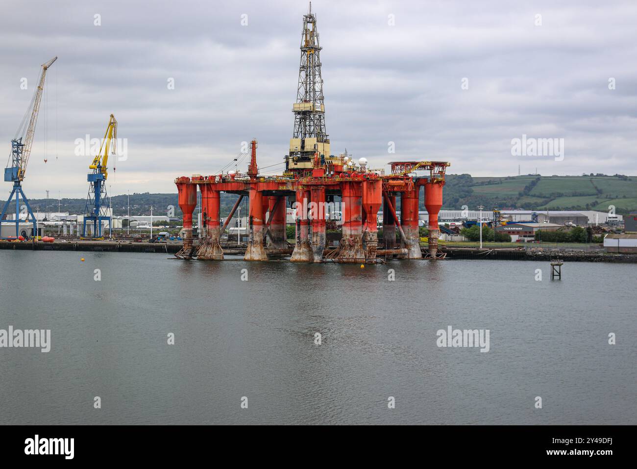 Belfast, Regno Unito. 16 settembre 2024 : il cantiere navale Harland & Wolff, costruttore del Titanic, entra in amministrazione, una procedura di insolvenza del Regno Unito, per il tempo 2d in 5 anni. Dalla sua fondazione nel 1861, nei cantieri navali in H&W sono aumentate 2.000 navi, navi offshore o strutture in acciaio. La costruzione e la riparazione navale hanno rappresentato una parte importante della storia industriale portuale dell'Irlanda del Nord. Recentemente, la famosa compagnia ha subito ritardi su Odyssey, la nave residenziale di Villa vie Residences, in attesa di mesi per iniziare una crociera senza fine, circumnavigando ogni 3,5 anni. Crediti: Kevin Izorce/Alamy Live News Foto Stock