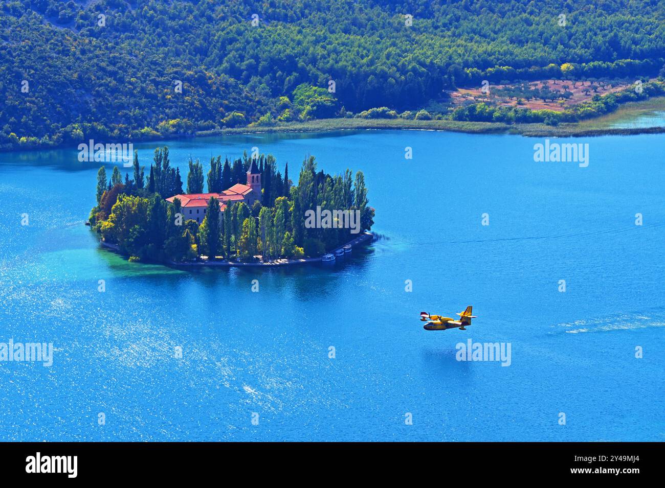 CROAZIA, LOZOVAC, IL PARCO NAZIONALE DI KRKA, IL MONASTORY DI VISOVAC Foto Stock