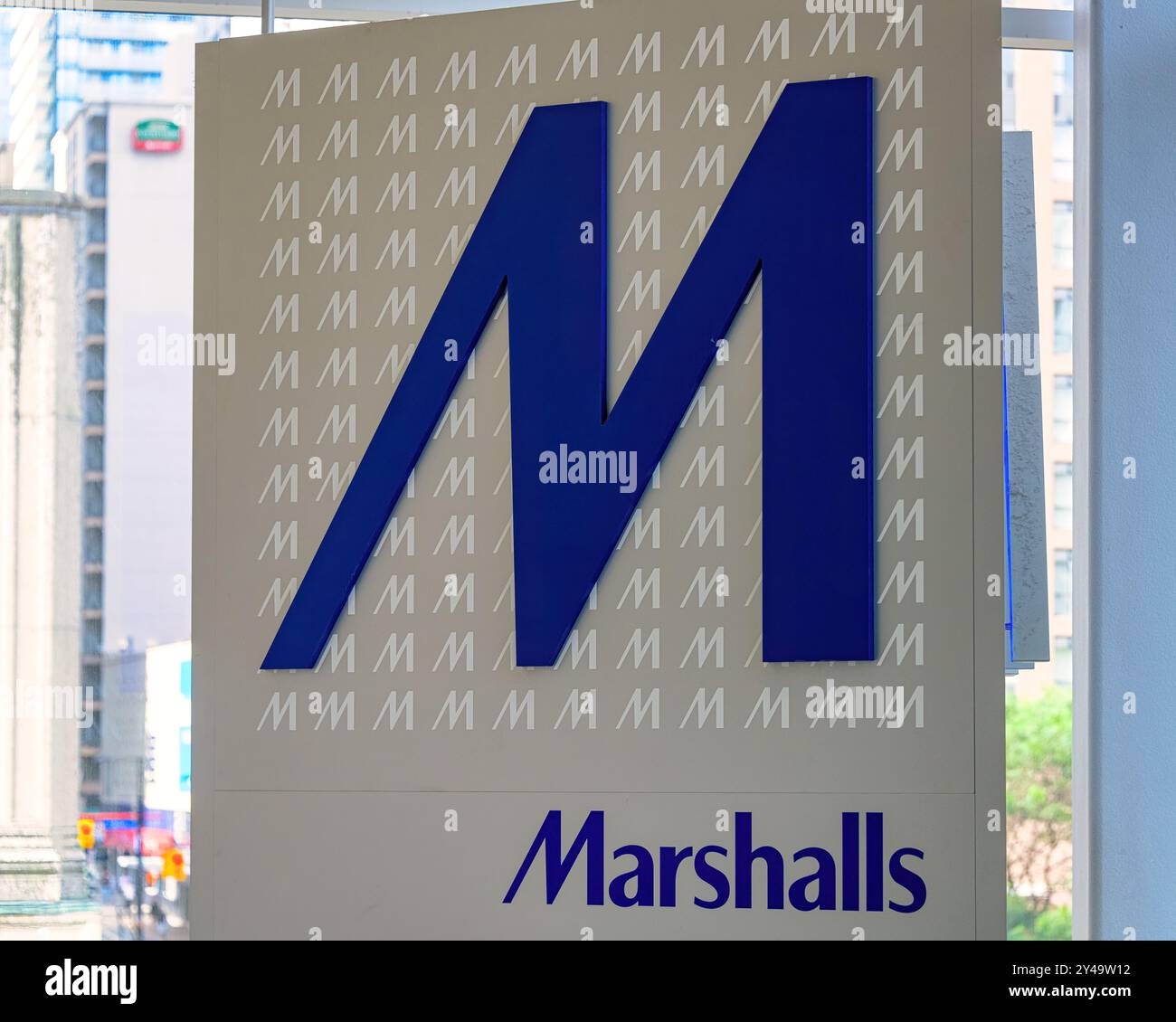 Insegna o logo aziendale per i negozi Marshalls. Foto Stock