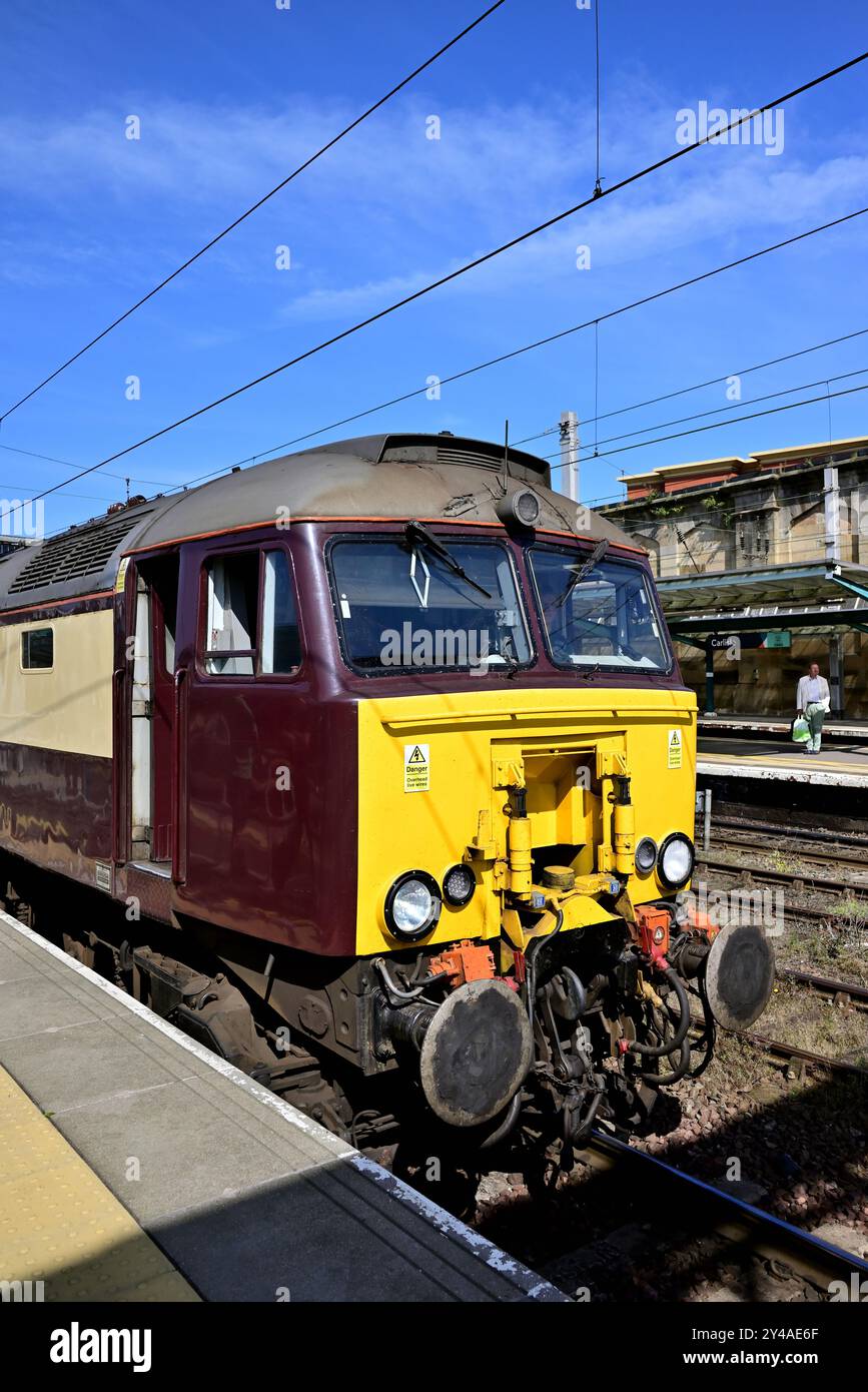 West Coast Railways Class 57/3 diesel No 57313 Scarborough Castle presso la stazione di Carlisle Citadel, sul retro della Northern Belle da Hull. Foto Stock