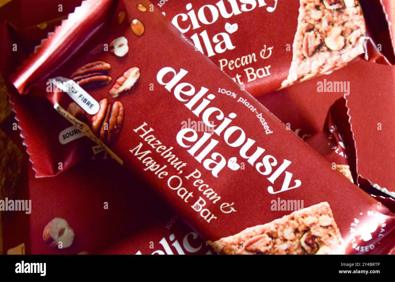 Londra, Regno Unito. 17 settembre 2024. Deliziosamente Ella, un marchio di cibo vegano fondato da Ella Mills, è stato venduto al gruppo svizzero Hero. Il marchio è noto per le barrette vegane e i cereali. Crediti: Vuk Valcic/Alamy Live News Foto Stock
