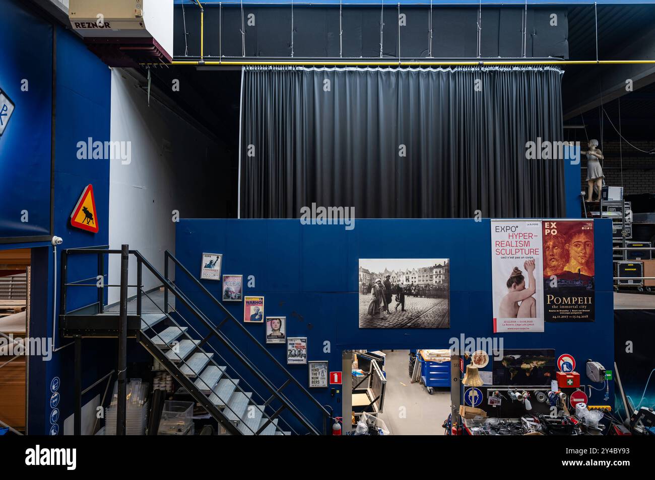 Vorst, Bruxelles capitale, Belgio, 13 settembre 2024 - Tempora organizzatore di esposizioni d'arte atelier e magazzino Foto Stock