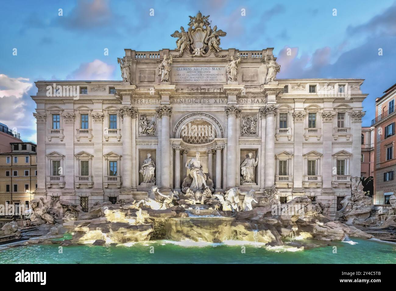 Magnifica Fontana di Trevi del periodo rococò a Roma, Italia, Europa Foto Stock