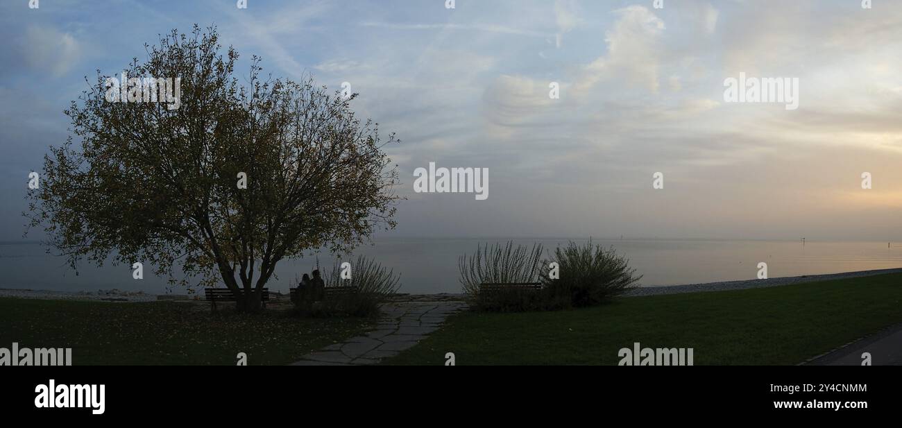 Vista sul lago di Costanza vicino a Friedrichshafen Foto Stock