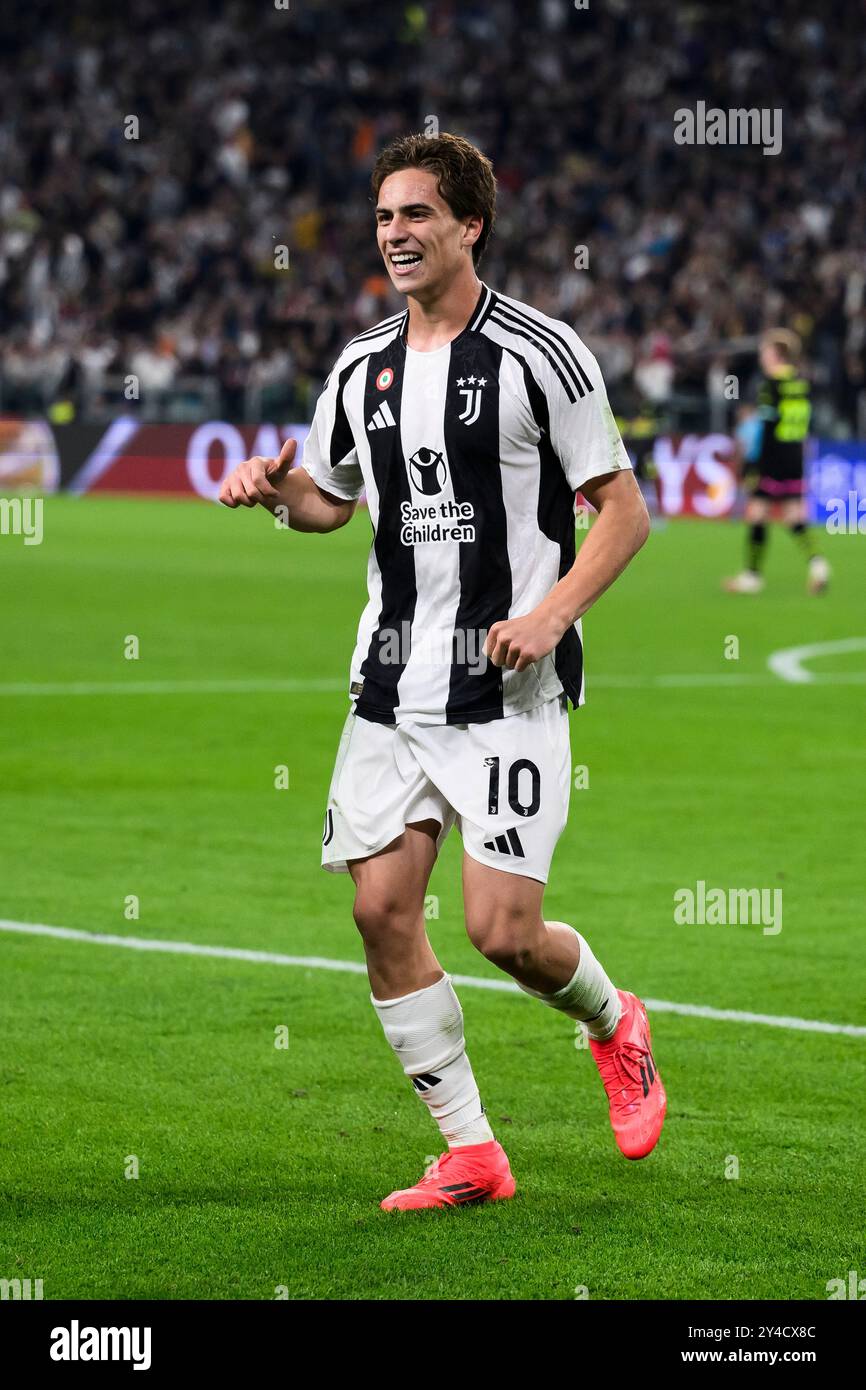 Torino, Italia. 17 settembre 2024. Kenan Yildiz della Juventus FC celebra la partita di calcio della UEFA Champions League tra Juventus FC e PSV Eindhoven. Crediti: Nicolò campo/Alamy Live News Foto Stock