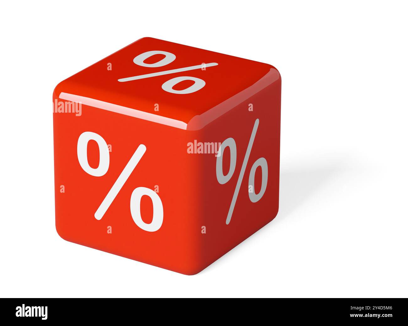 Cubo o dado rosso singolo con simbolo di percentuale su sfondo bianco, oggetto concept di vendita, sconto o riduzione del prezzo di vendita, illustrazione 3D. Foto Stock