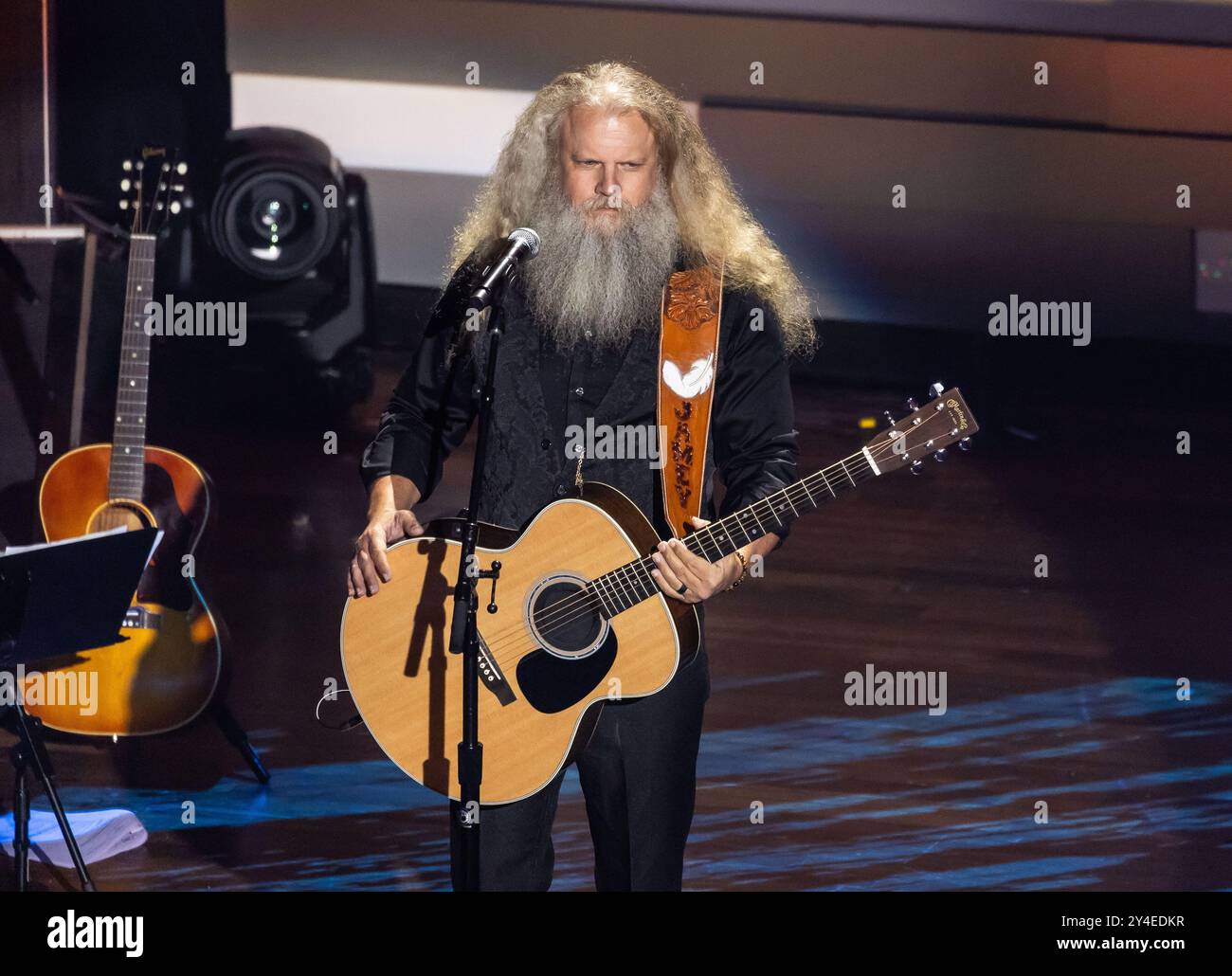 Nashville, Stati Uniti. 18 settembre 2024. Jamey Johnson si esibisce alla 17th Academy of Country Music Honors al Ryman Auditorium il 21 agosto 2024 a Nashville, Tennessee. (Foto: Amiee Stubbs/imageSPACE) credito: Imagespace/Alamy Live News Foto Stock