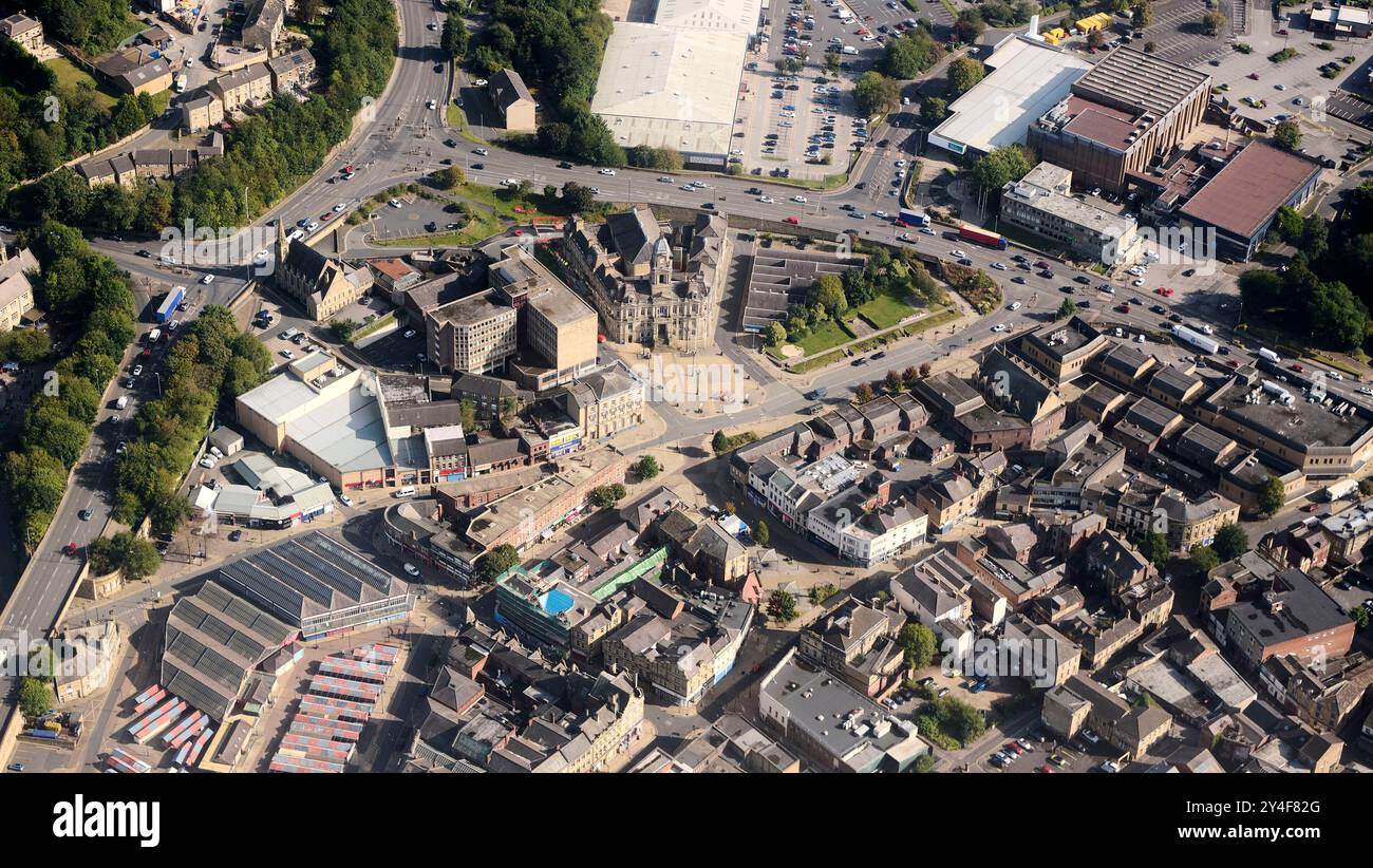 Un drone del West Yorkshire, ex Mill Town, di Dewsbury, Inghilterra settentrionale, Regno Unito Foto Stock