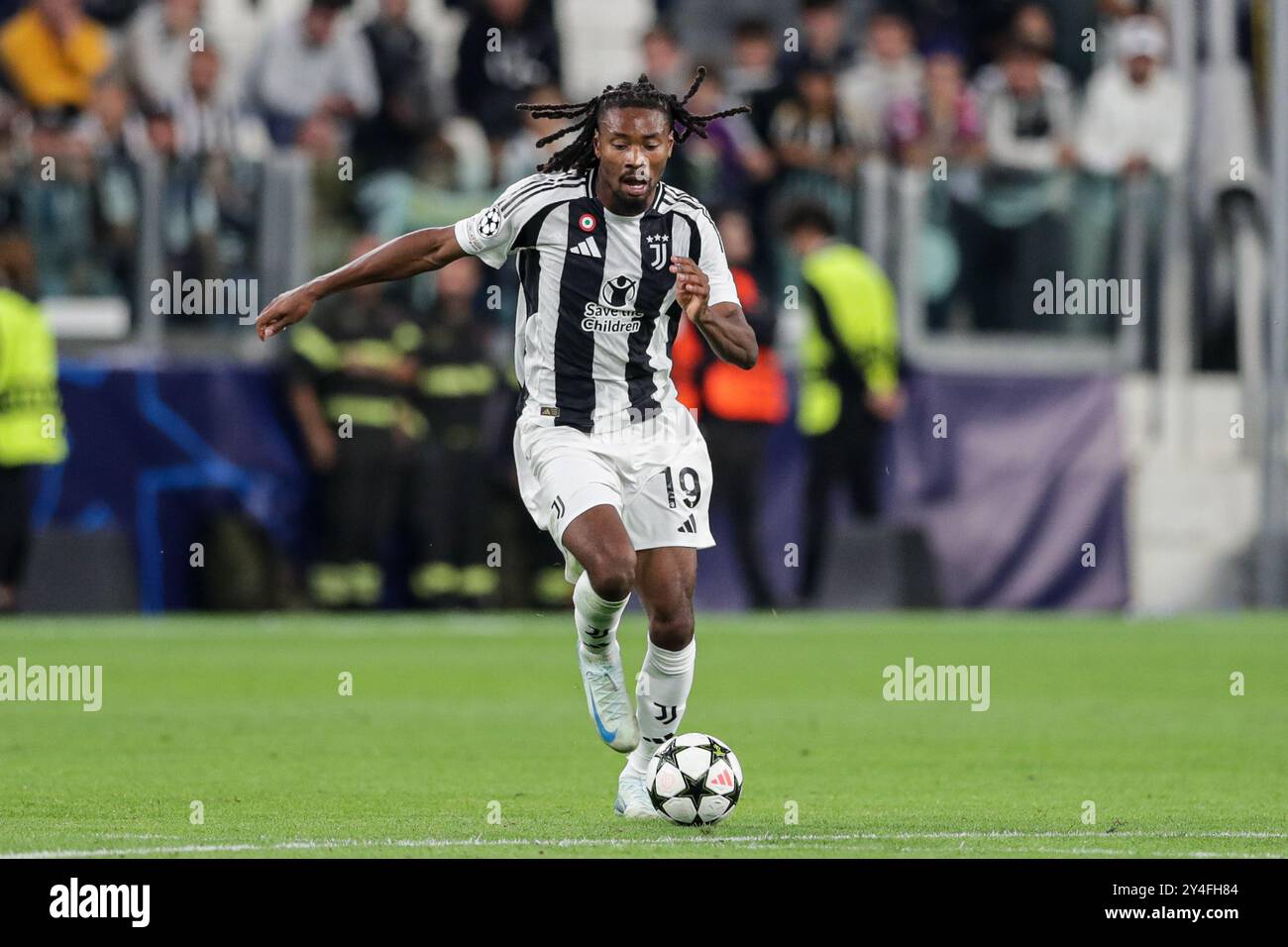 Khephren Thuram della Juventus in azione durante la partita di UEFA Champions League tra Juventus e PSV Eindhoven allo Juventus Stadium. Punteggio finale; Juventus 3:1 PSV Eindhoven. (Foto di Grzegorz Wajda / SOPA Images/Sipa USA) Foto Stock