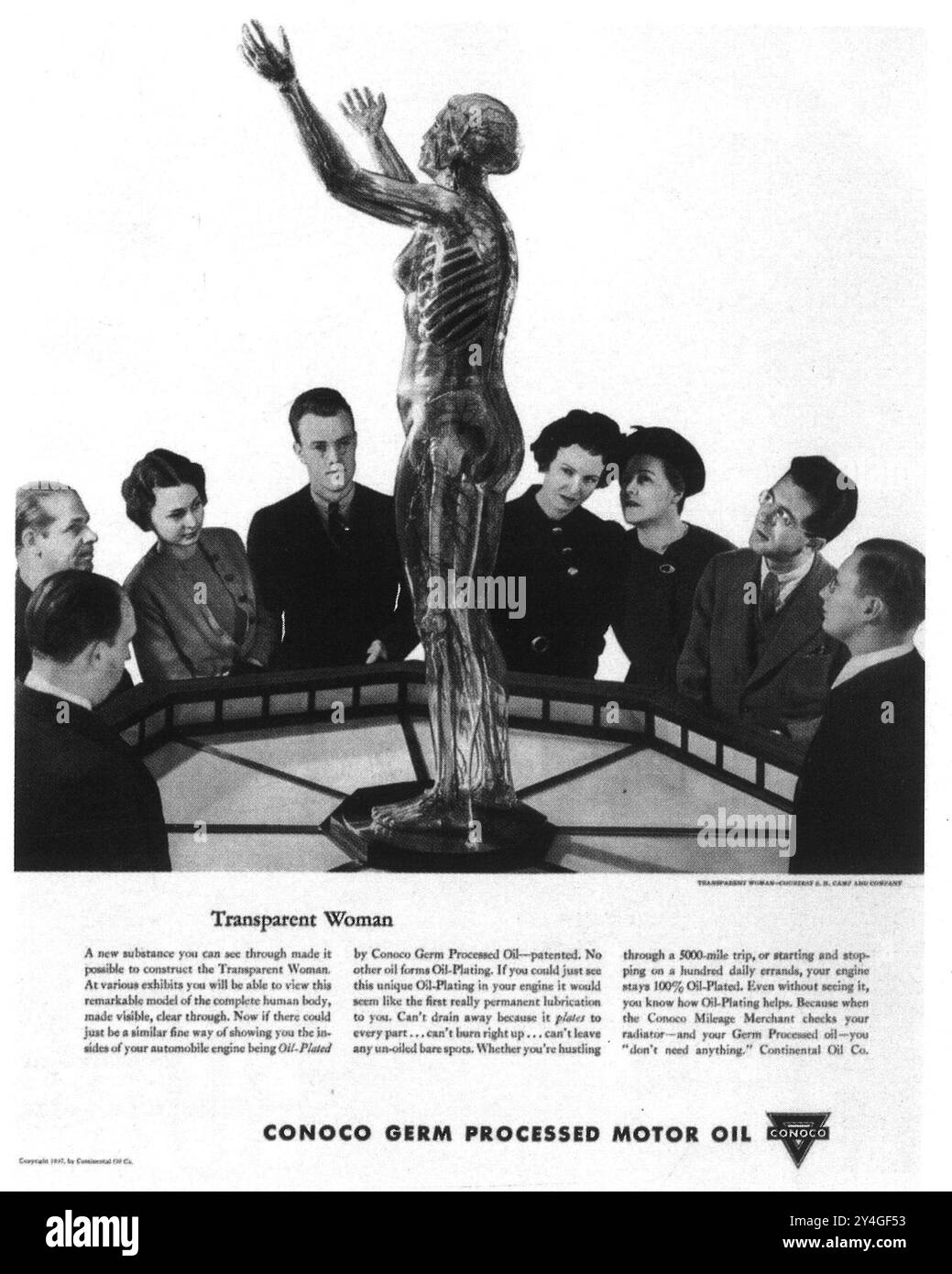1937 Conoco Germ Processed Motor Oil ad - donna trasparente Foto Stock
