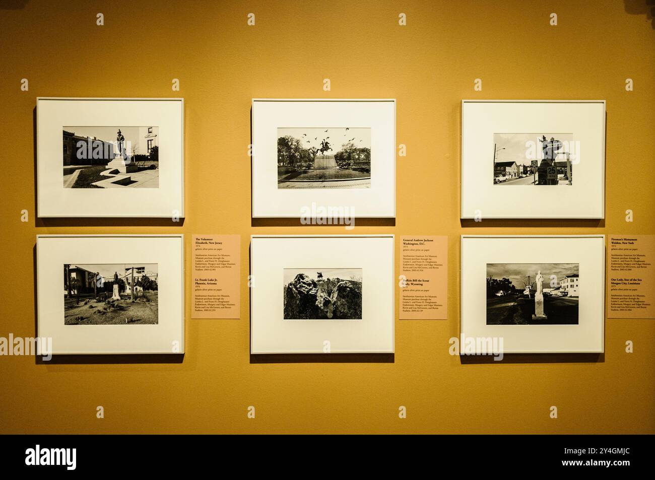 Mostra fotografica al Donald W. Reynolds Center for American Art and Portraiture nel centro di Washington DC. Foto Stock